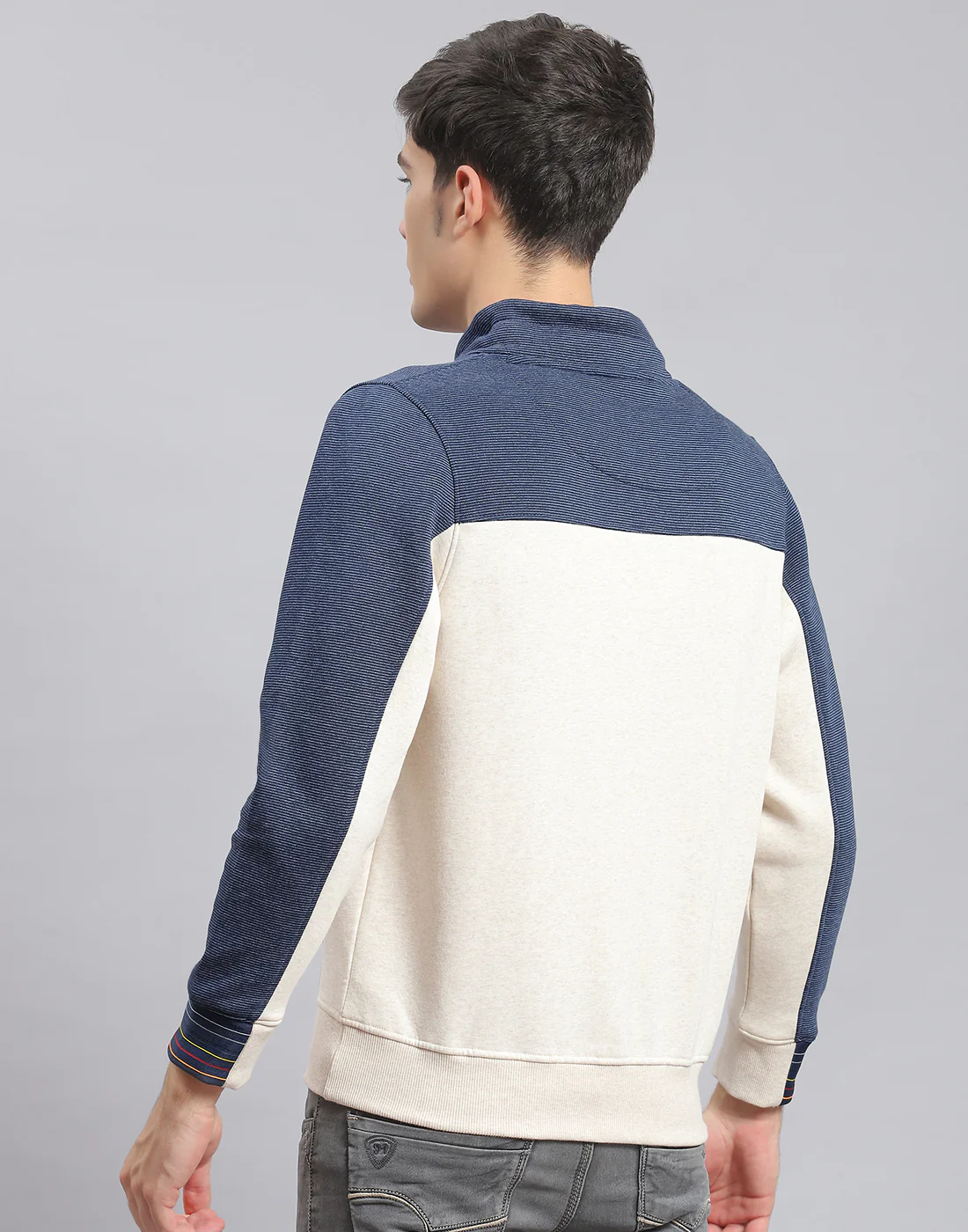 Men Navy Blue Printed F Neck Full Sleeve Sweatshirt - Image 5