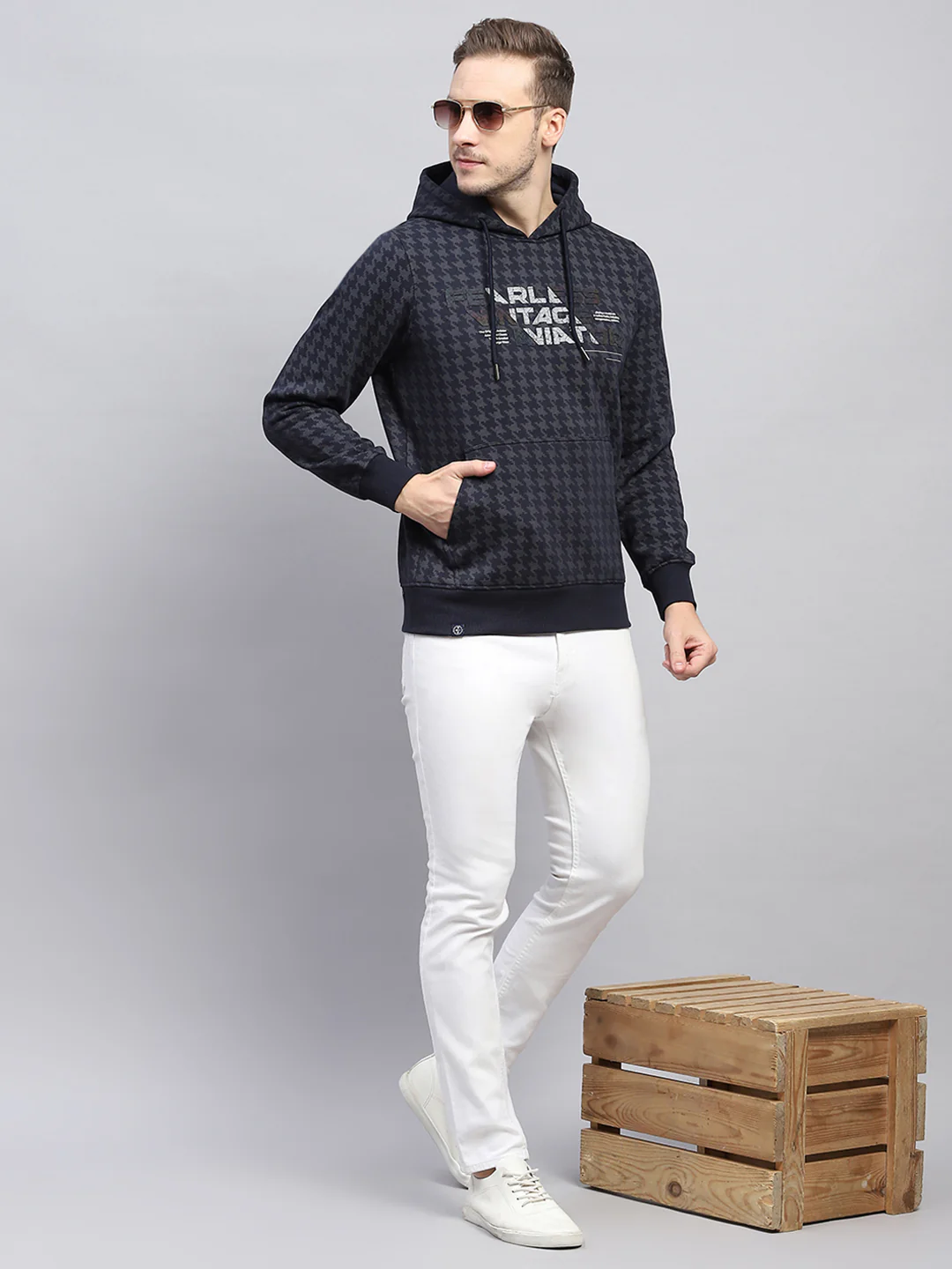 Men Navy Blue Printed Hooded Full Sleeve Sweatshirt - Image 2