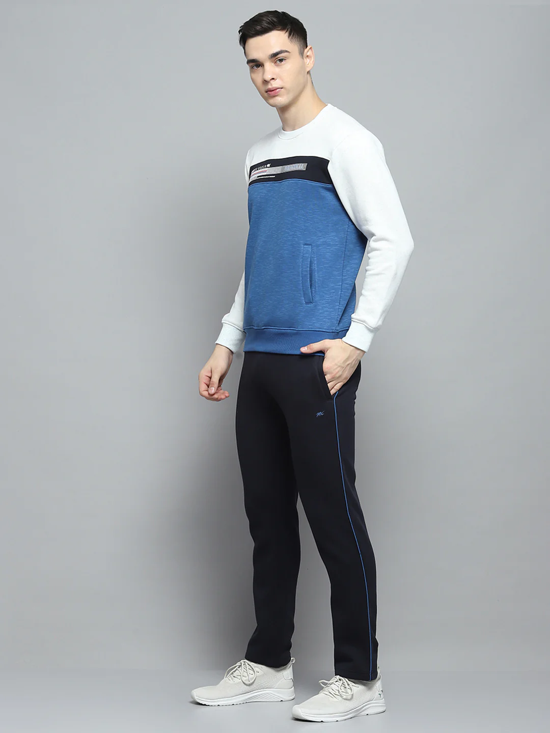 Men Navy Blue Printed Round Neck Full Sleeve Winter Tracksuit - Image 3