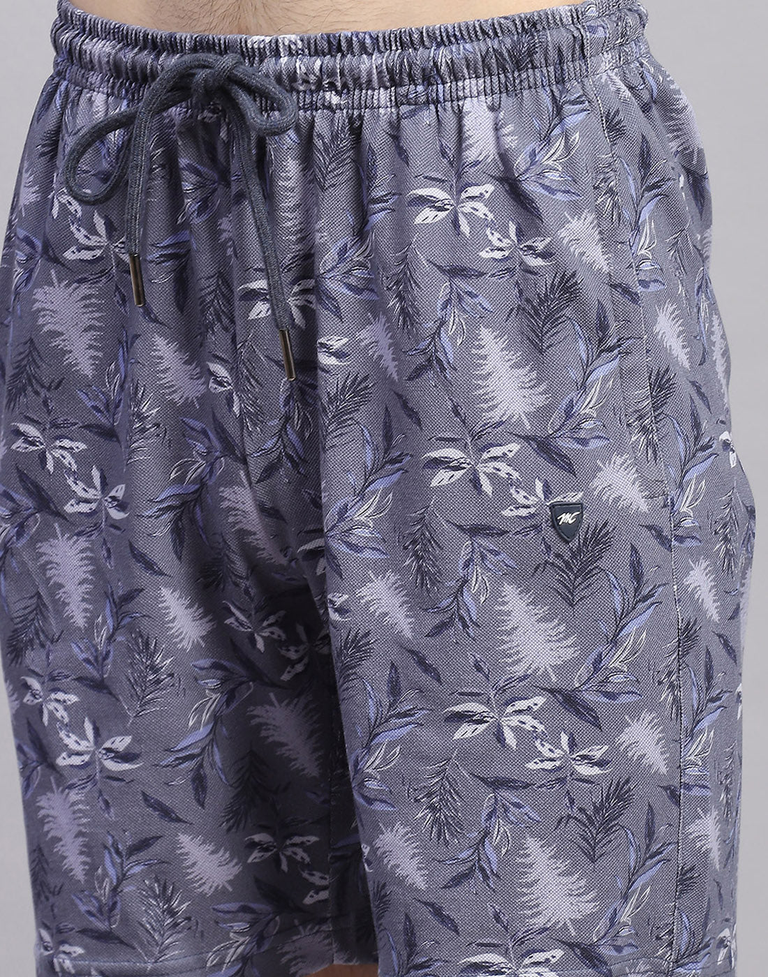 Men Navy Blue Printed Round Neck Half Sleeve Bermuda Set - Image 8