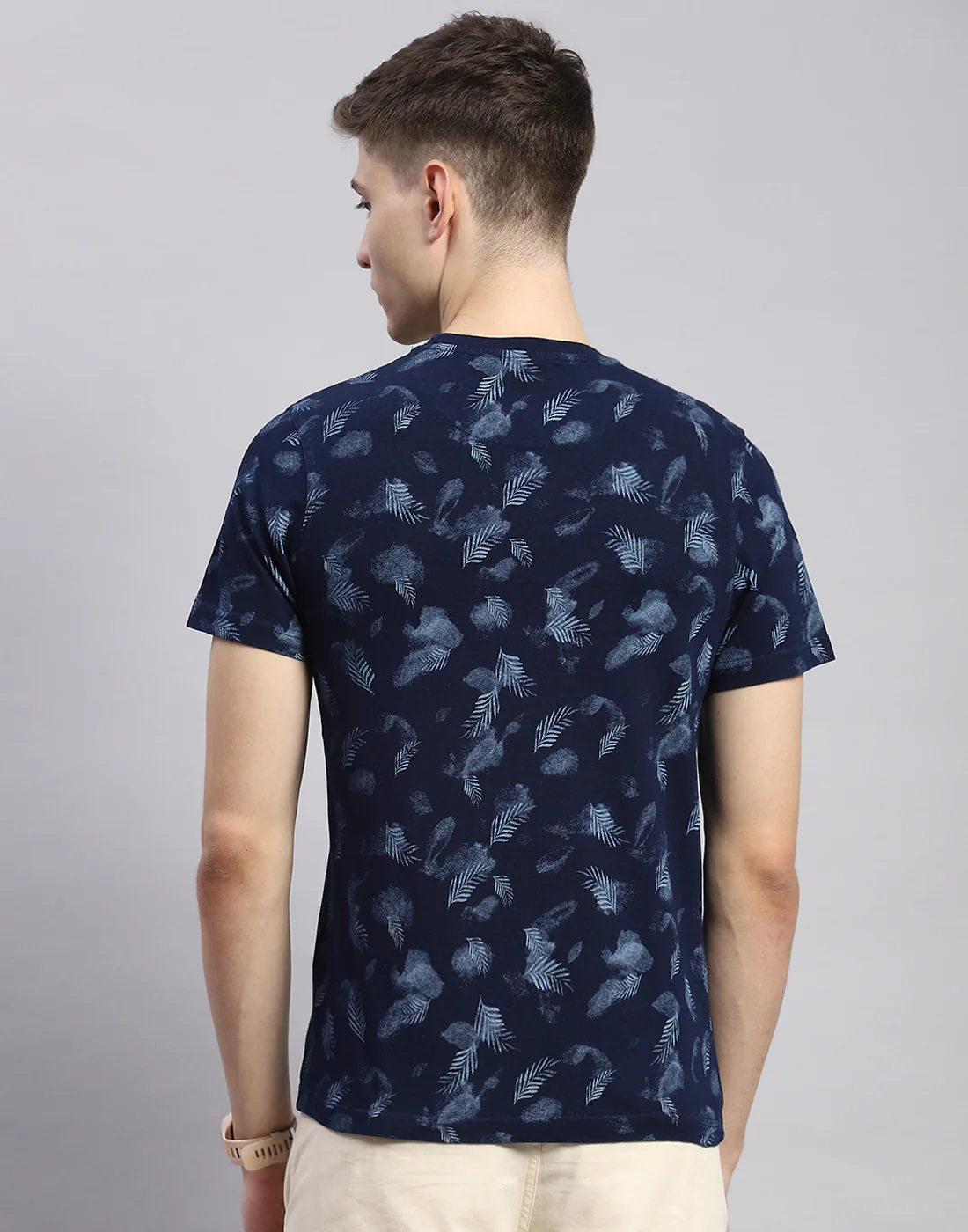 Men Navy Blue Printed Round Neck Half Sleeve T-Shirt - Image 5