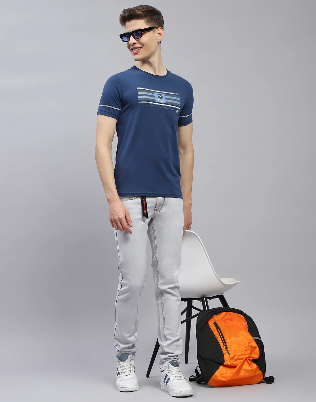 Men Navy Blue Printed Round Neck Half Sleeve T-Shirt - Image 2