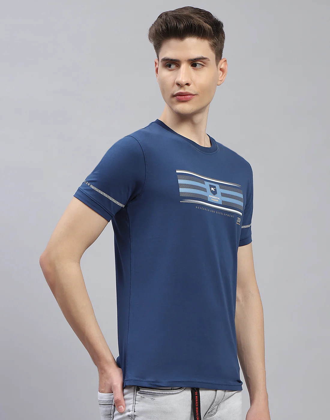 Men Navy Blue Printed Round Neck Half Sleeve T-Shirt - Image 4