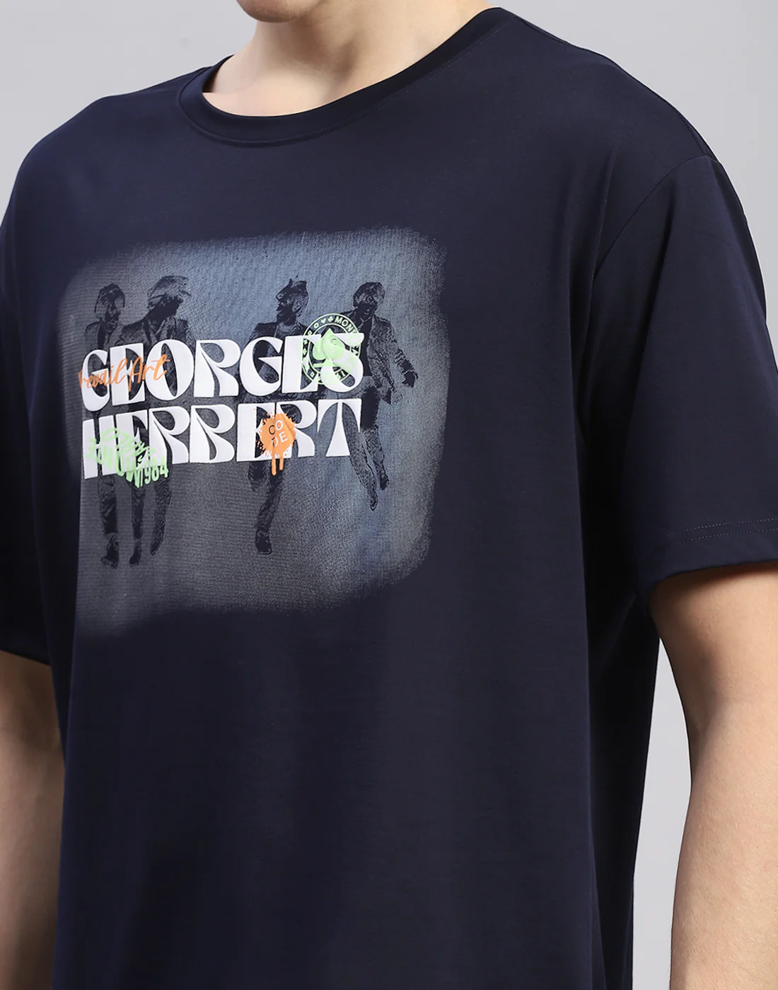 Men Navy Blue Printed Round Neck Half Sleeve T-Shirt - Image 6