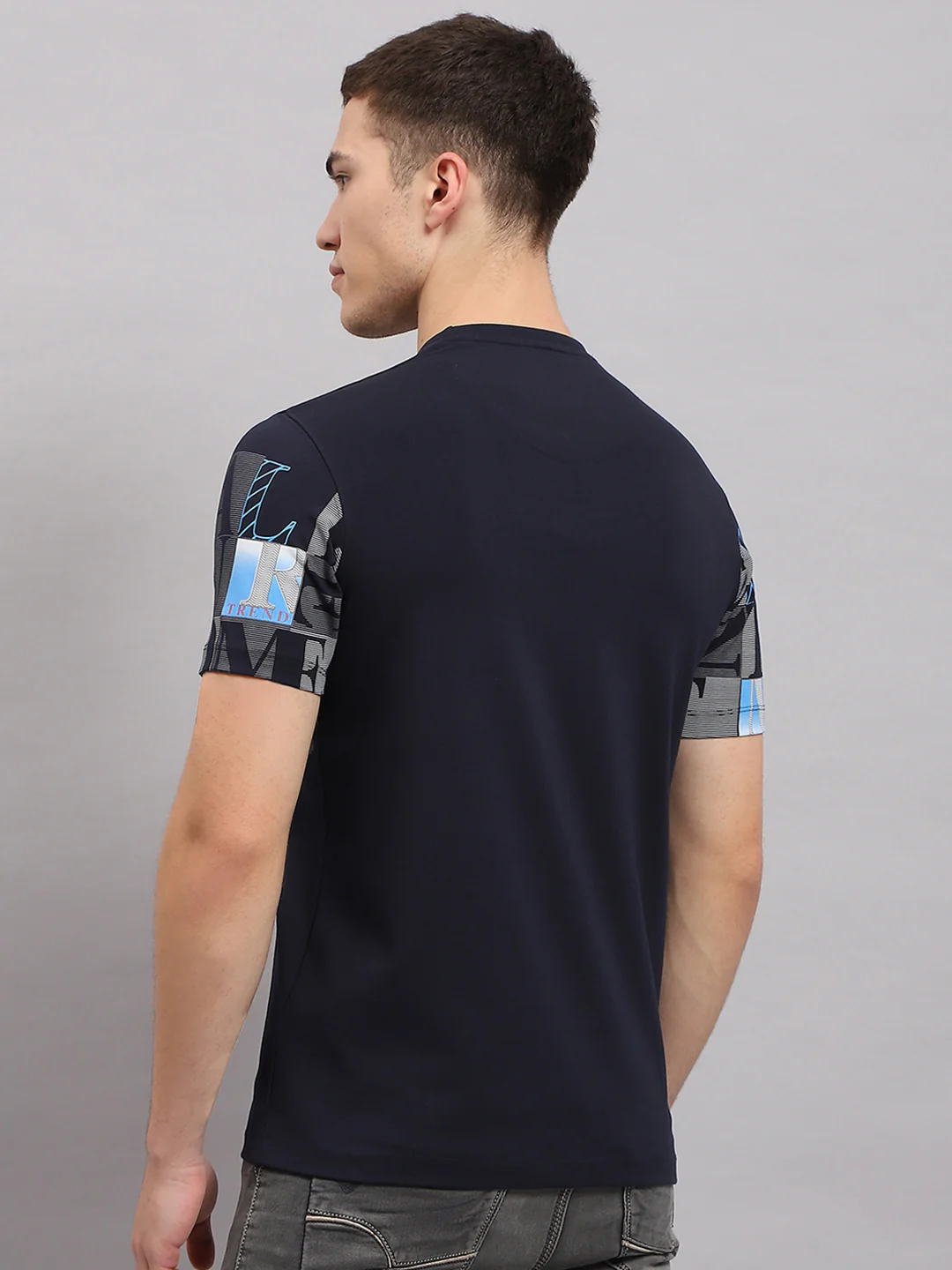Men Navy Blue Printed Round Neck Half Sleeve T-Shirt - Image 5