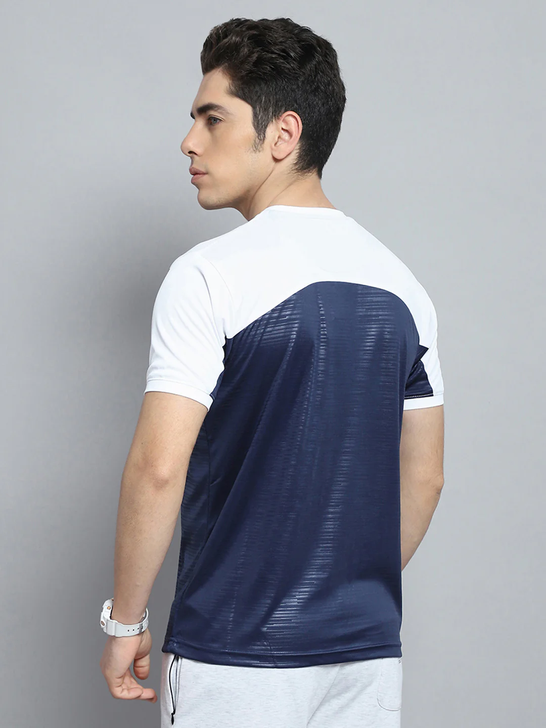 Men Navy Blue Printed Round Neck Half Sleeve T-Shirt - Image 5