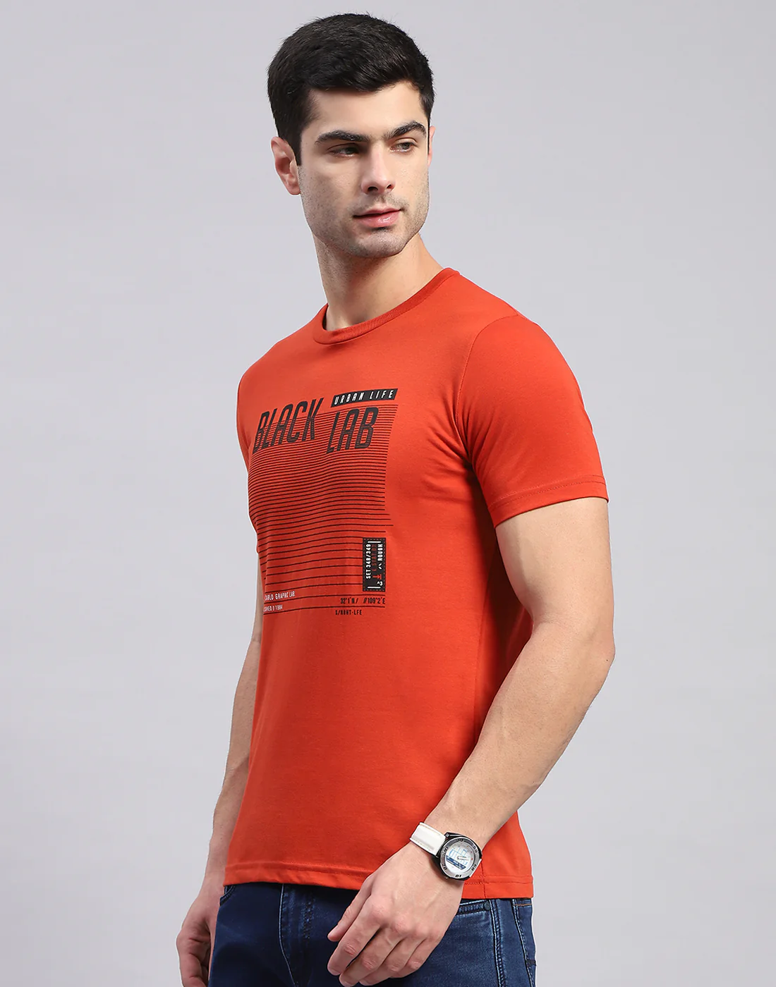 Men Navy Blue & Rust Solid Round Neck Half Sleeve T-Shirt - Image 4