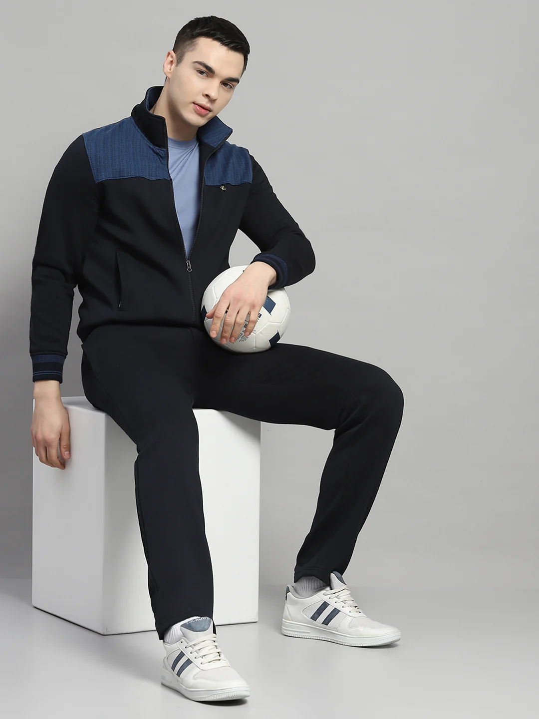 Men Navy Blue Self Design Collar Full Sleeve Winter Tracksuit - Image 2