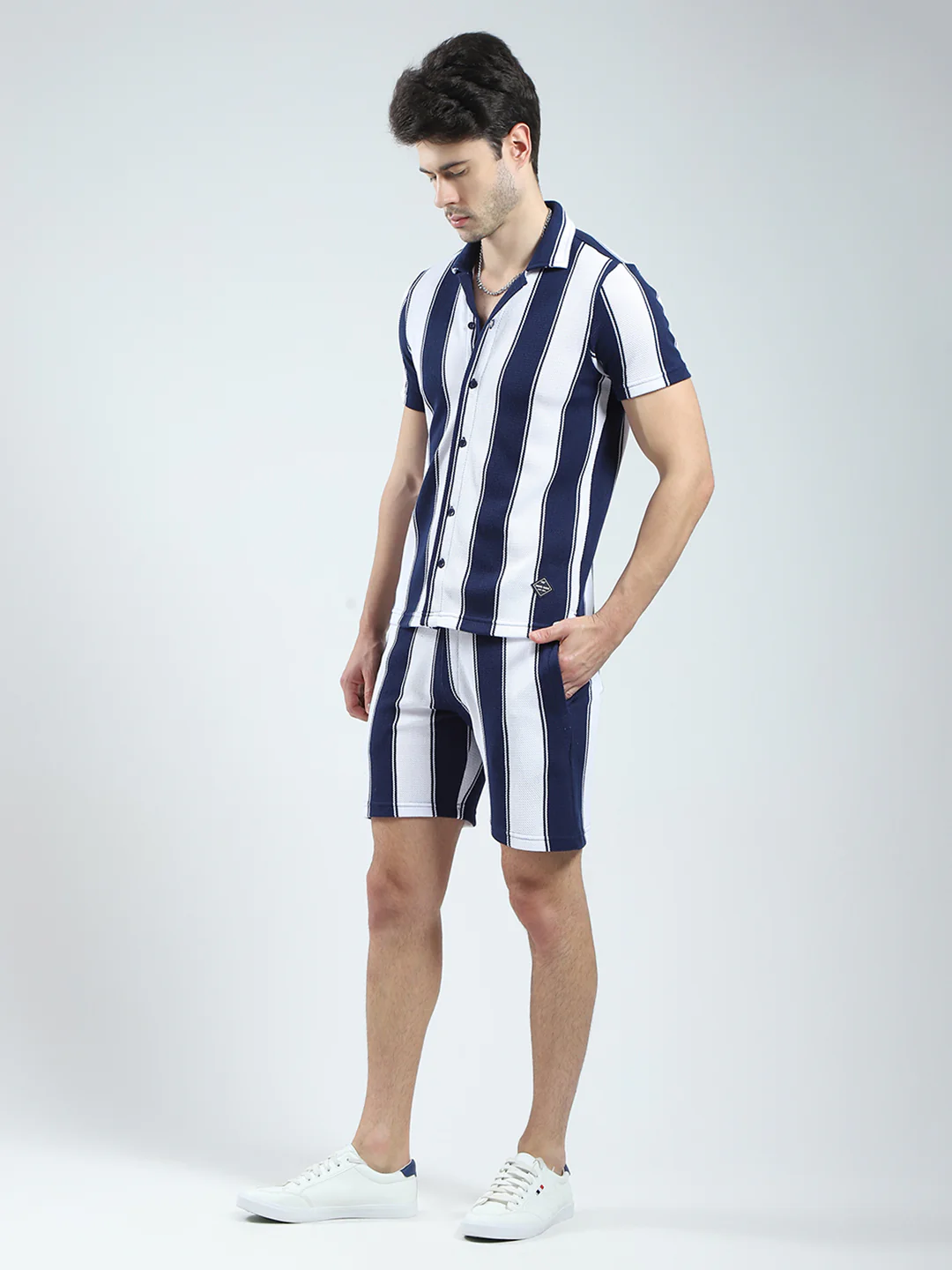 Men Navy Blue Self Design Collar Half Sleeve Bermuda Set - Image 3