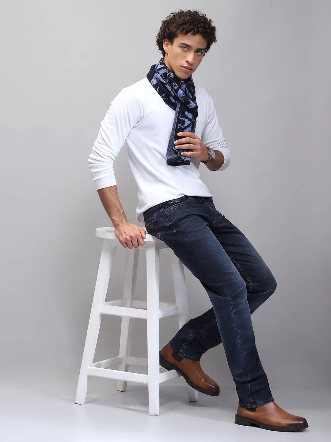 Men Navy Blue Self Design Muffler - Image 2