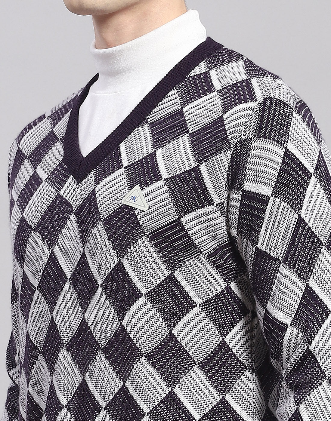 Men Navy Blue Self Design V Neck Full Sleeve Pullover - Image 7
