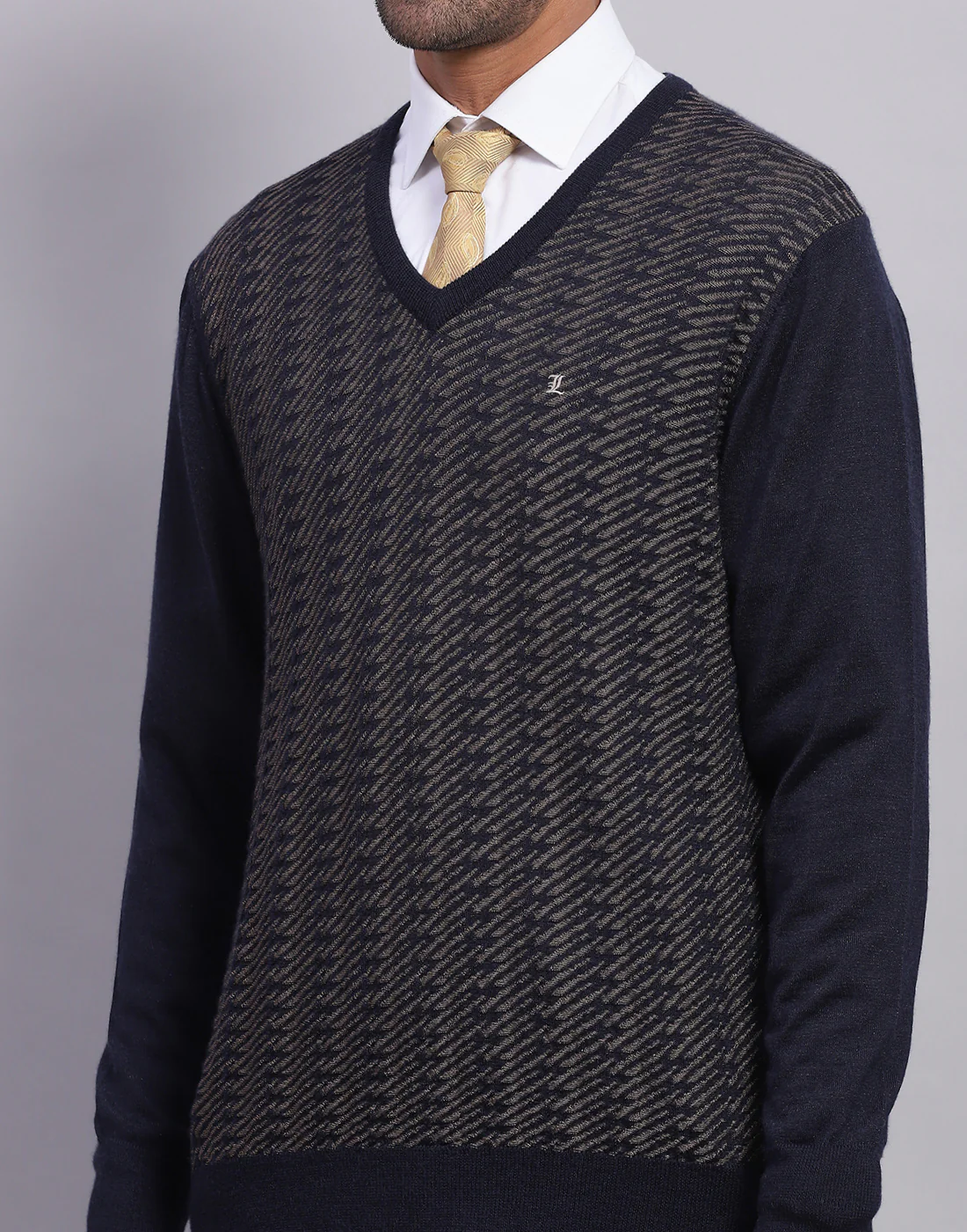 Men Navy Blue Self Design V Neck Full Sleeve Pullover - Image 7