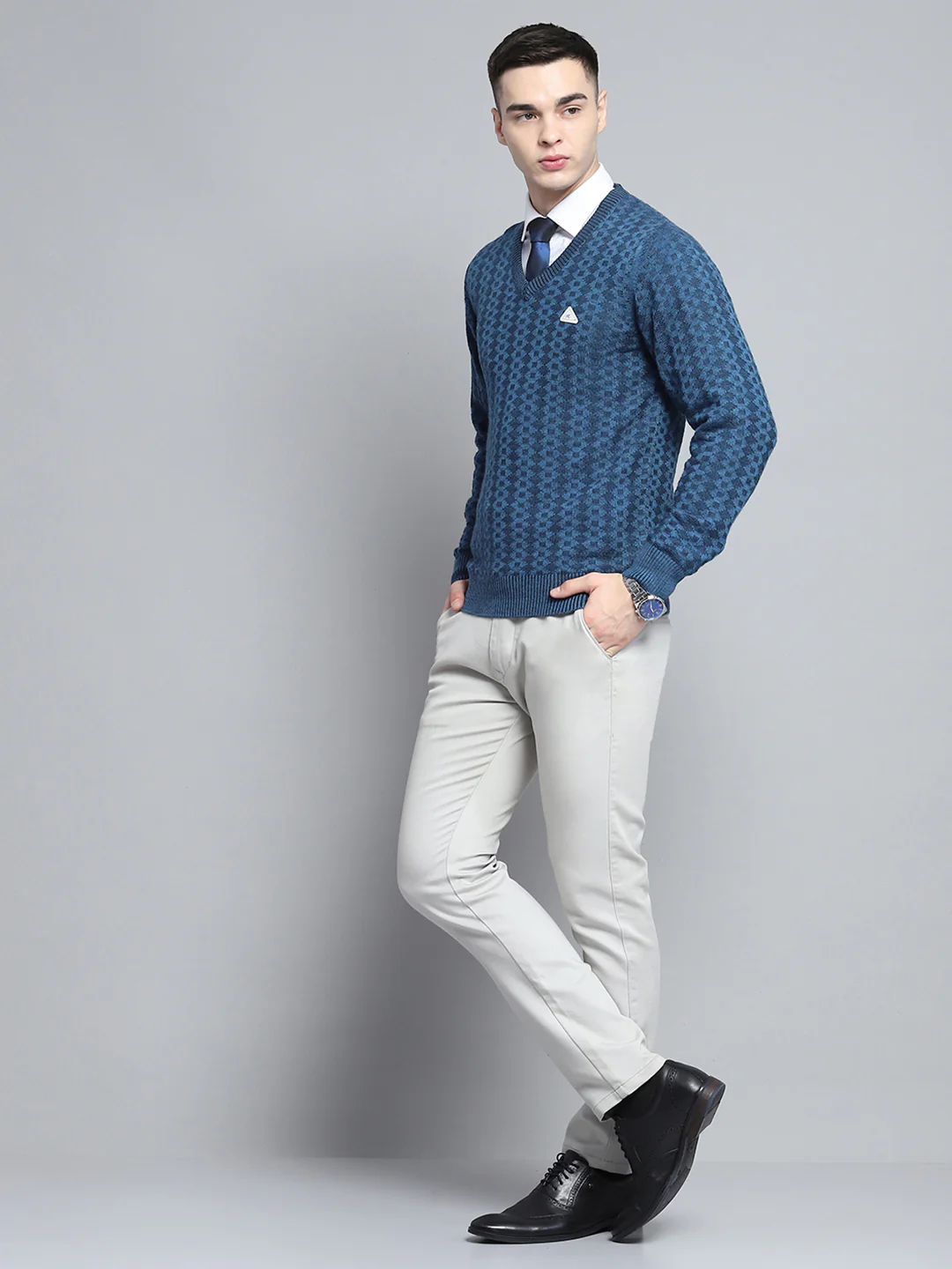 Men Navy Blue Self Design V Neck Full Sleeve Pullover - Image 2