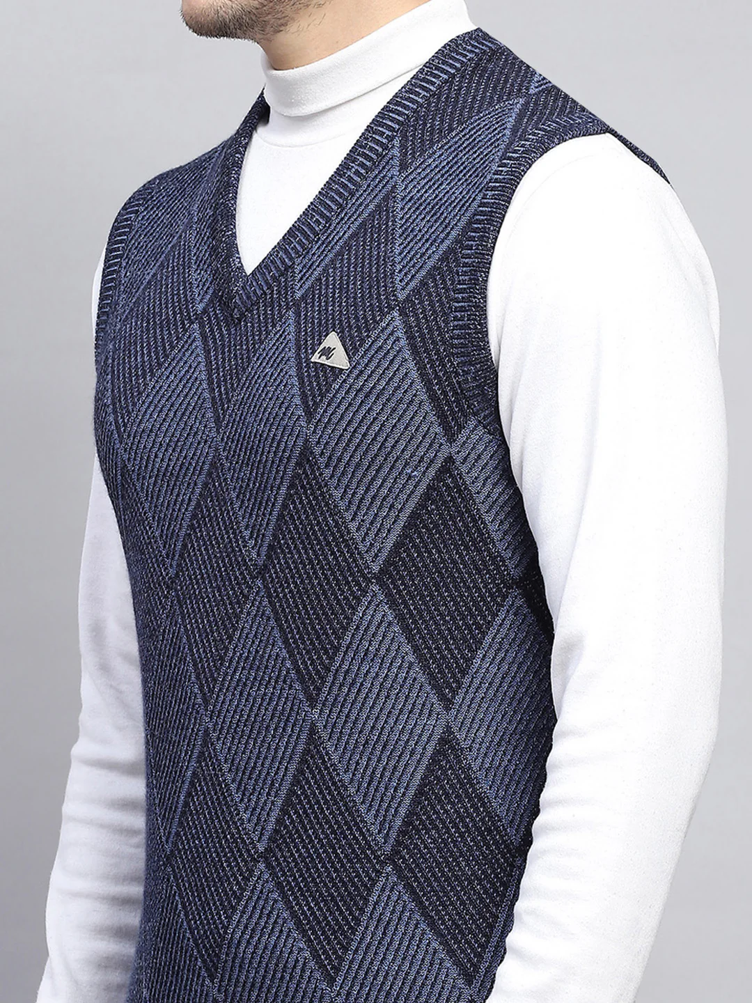 Men Navy Blue Self Design V Neck Sleeveless Sweater - Image 6