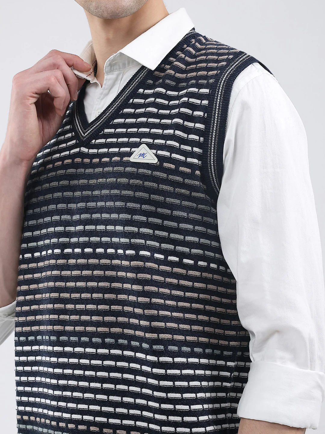 Men Navy Blue Self Design V Neck Sleeveless Sweater - Image 6