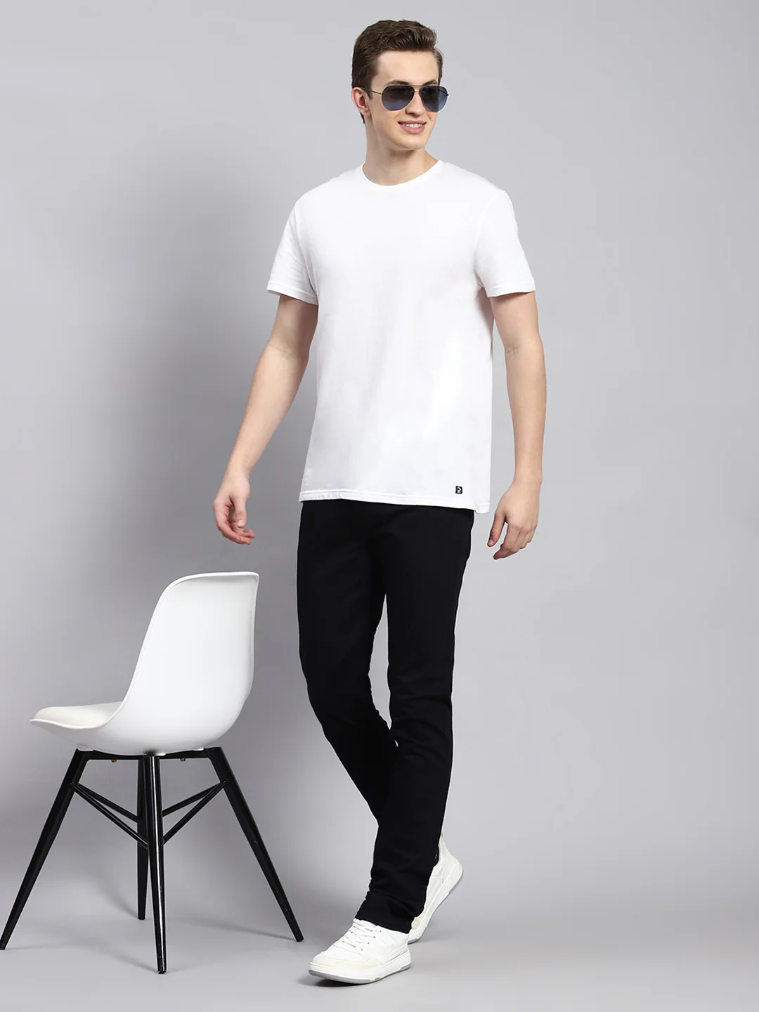 Men Navy Blue Skinny Fit Denim - Image 2