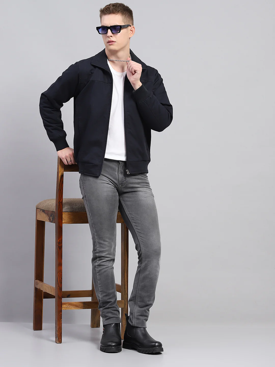 Men Navy Blue Solid Collar Full Sleeve Jacket - Image 2