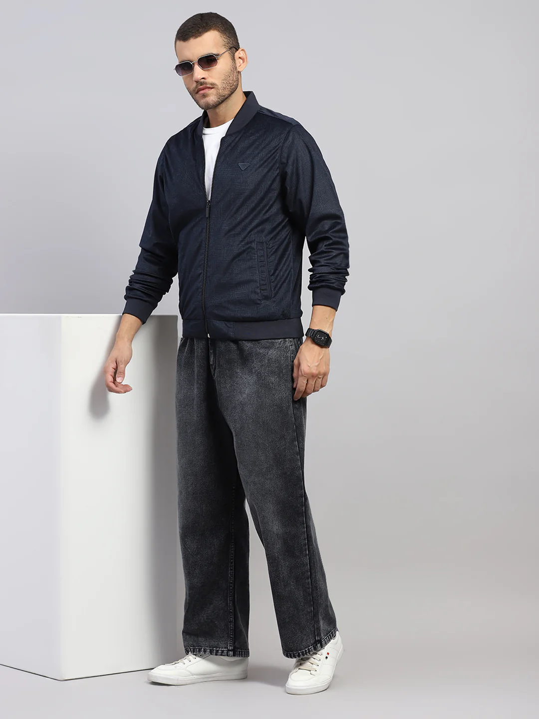 Men Navy Blue Solid Collar Full Sleeve Reversible Jacket - Image 2