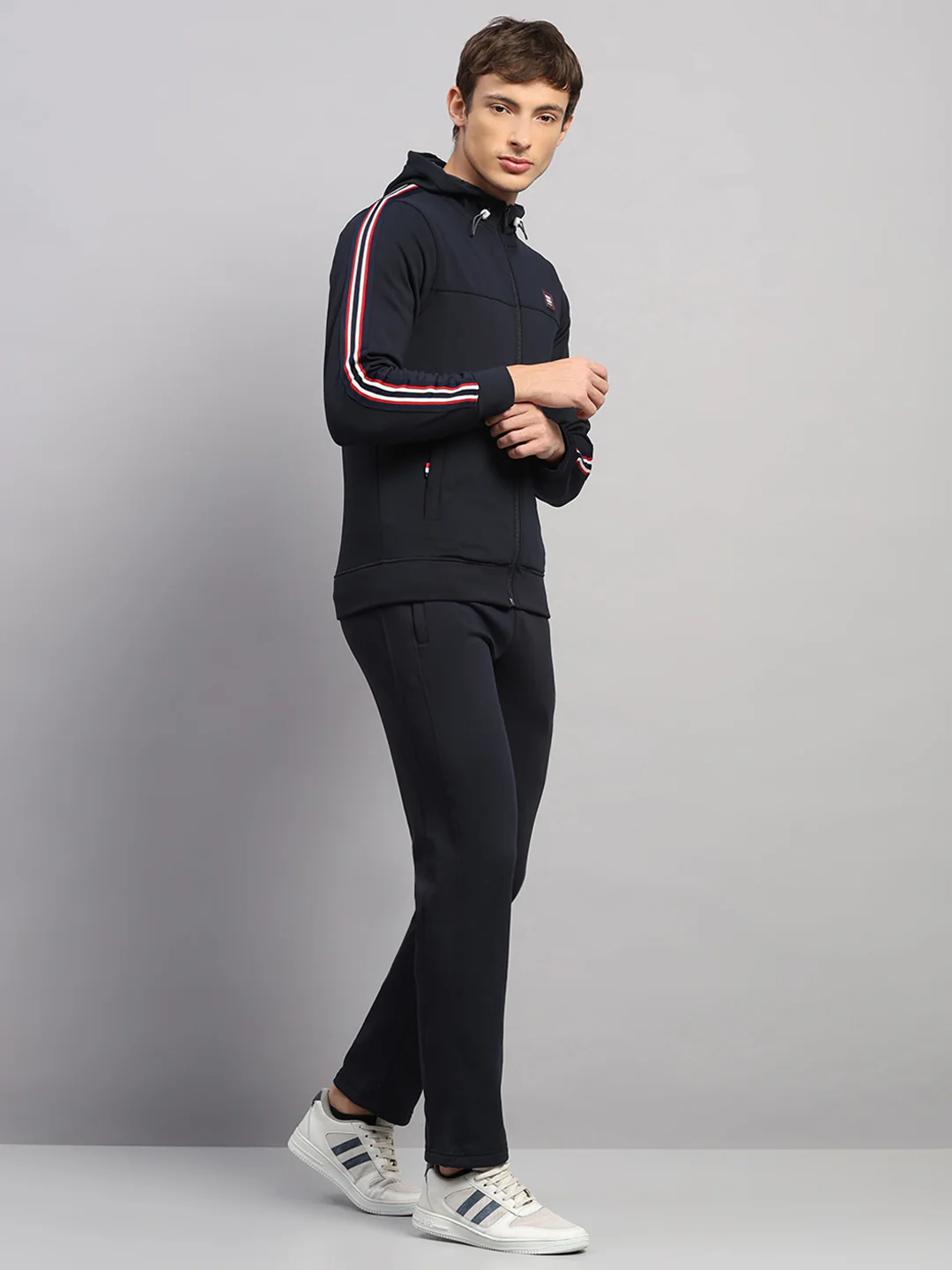 Men Navy Blue Solid Collar Full Sleeve Winter Tracksuit - Image 4