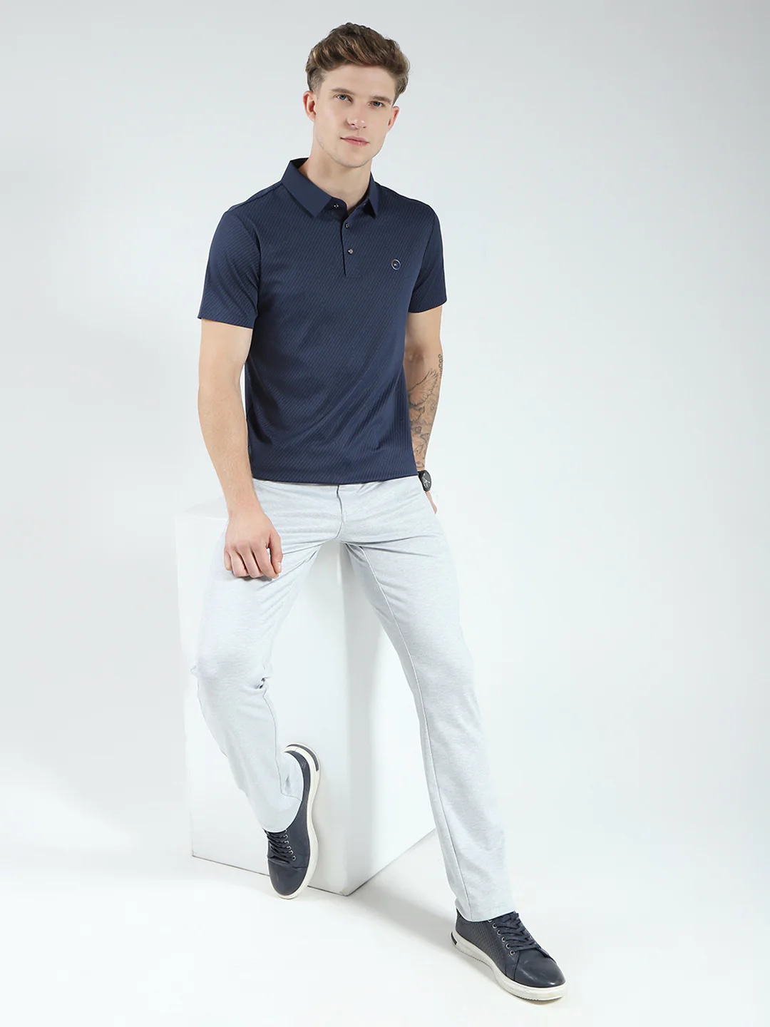 Men Navy Blue Solid Collar Half Sleeve T-Shirt - Image 2