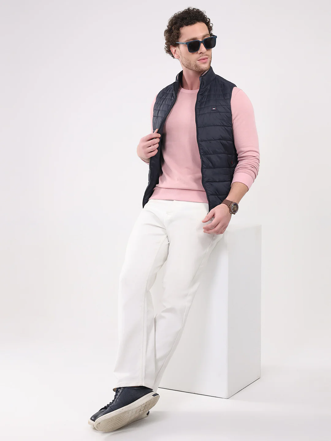 Men Navy Blue Solid Collar Sleeveless Jacket - Image 2