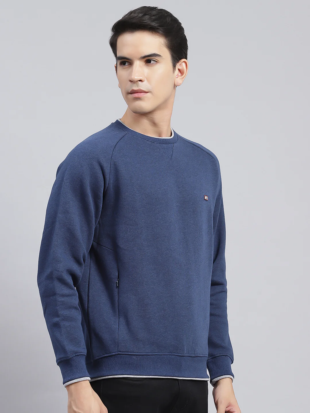 Men Navy Blue Solid Cotton Blend Sweatshirt - Image 3