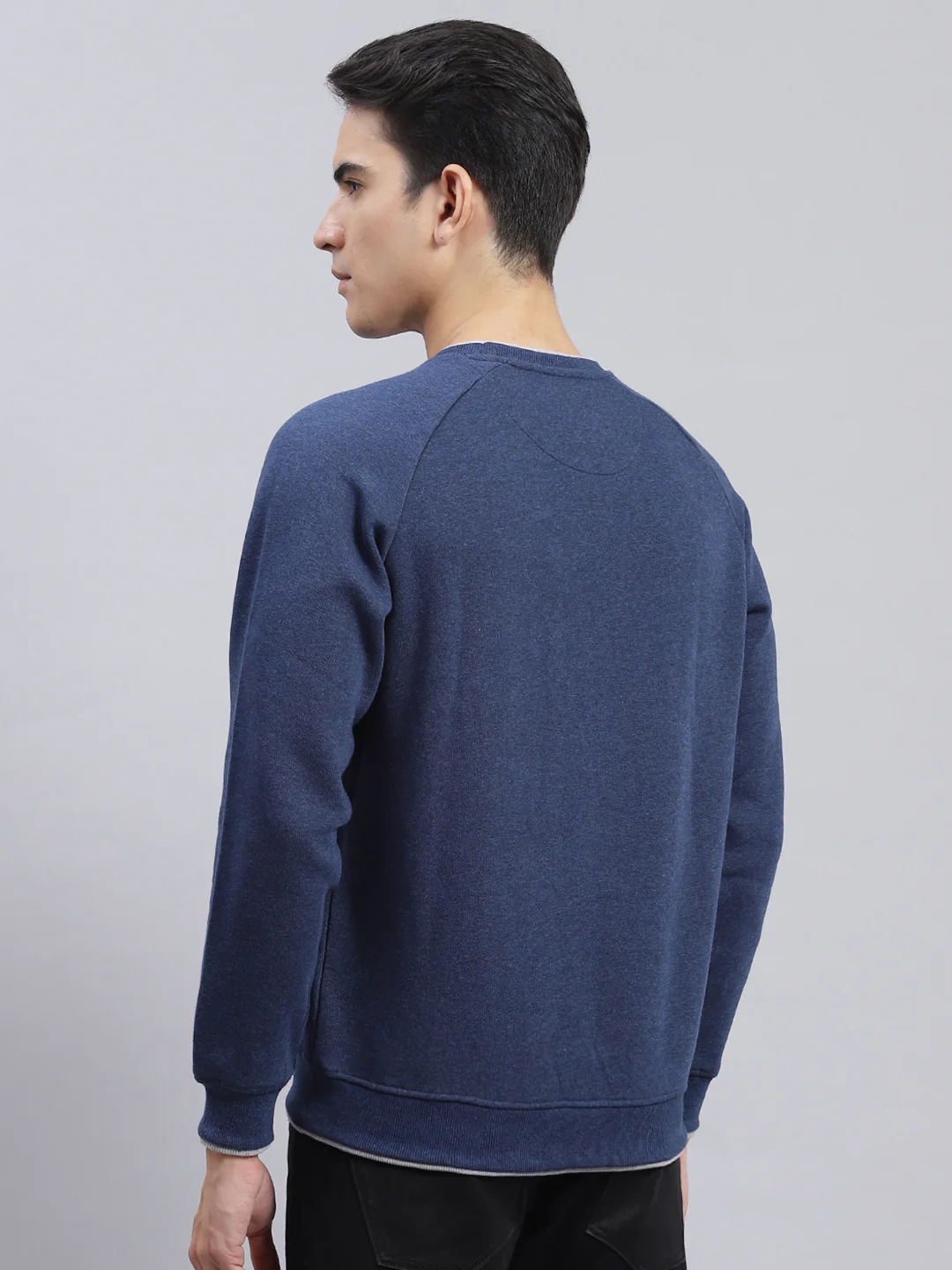 Men Navy Blue Solid Cotton Blend Sweatshirt - Image 5