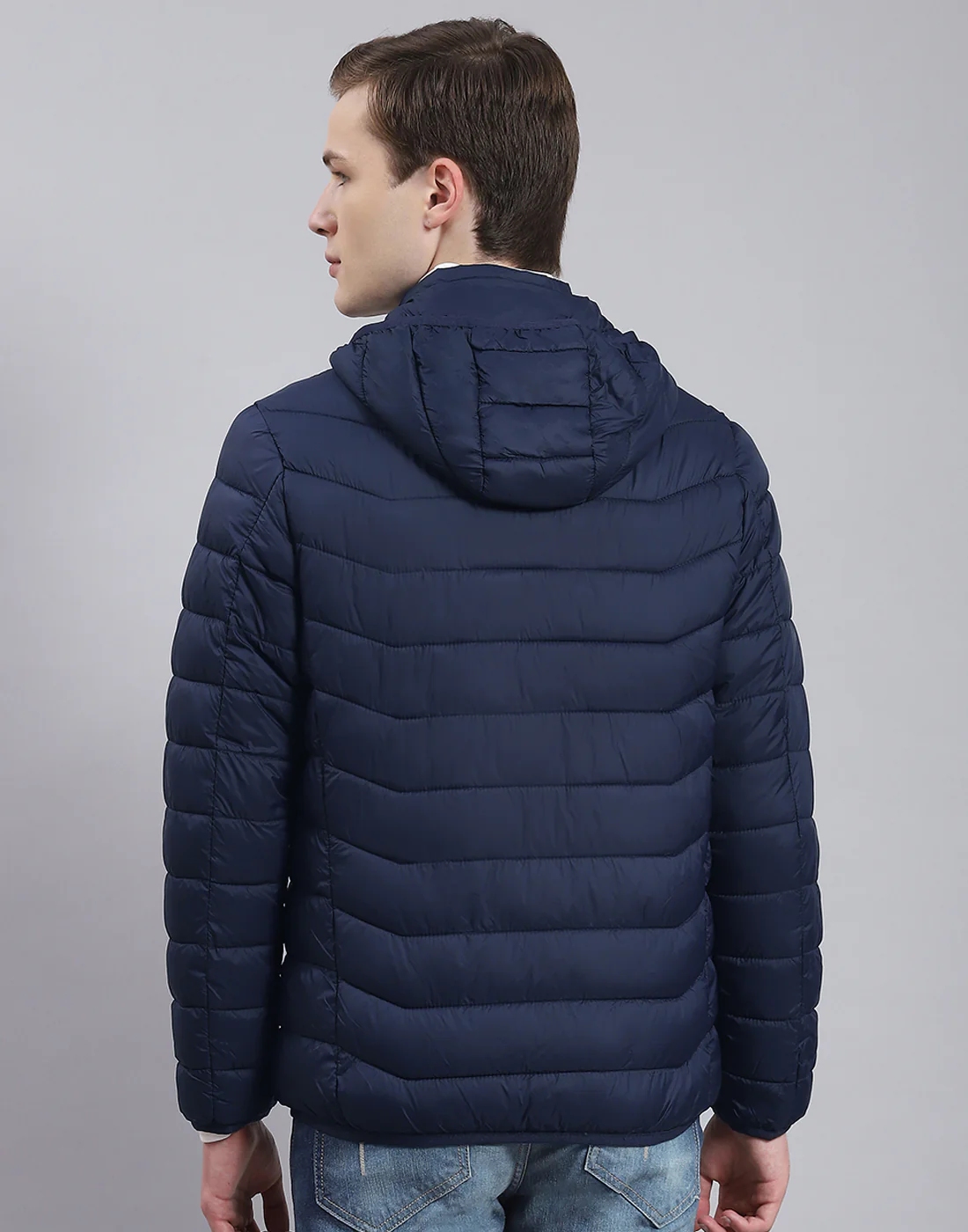 Men Navy Blue Solid Hooded Full Sleeve Heating Jacket - Image 5