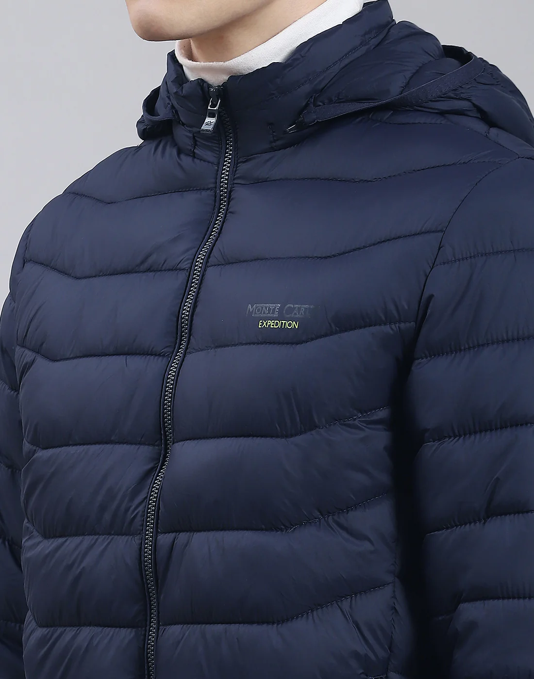 Men Navy Blue Solid Hooded Full Sleeve Heating Jacket - Image 6