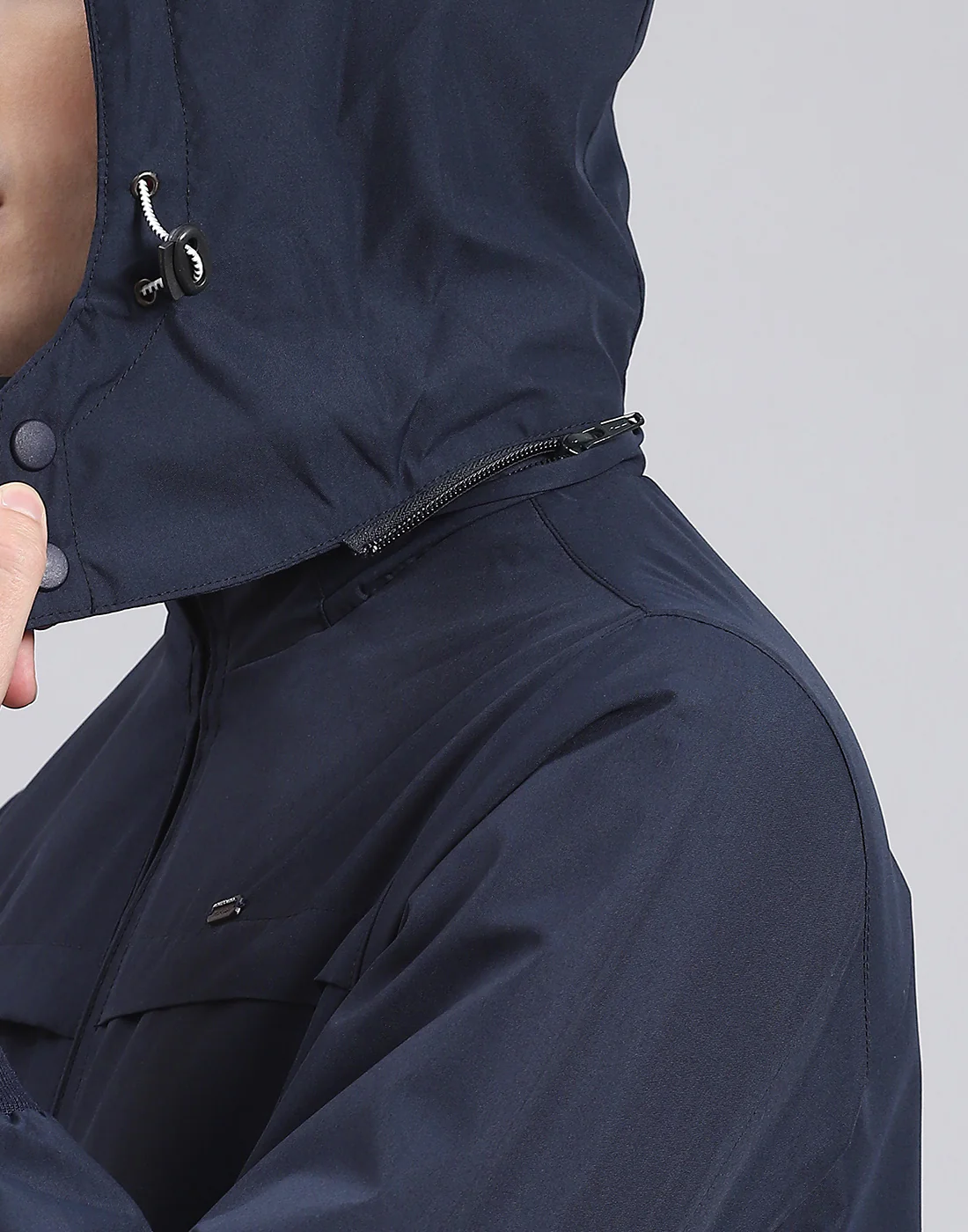 Men Navy Blue Solid Hooded Full Sleeve Jacket - Image 7
