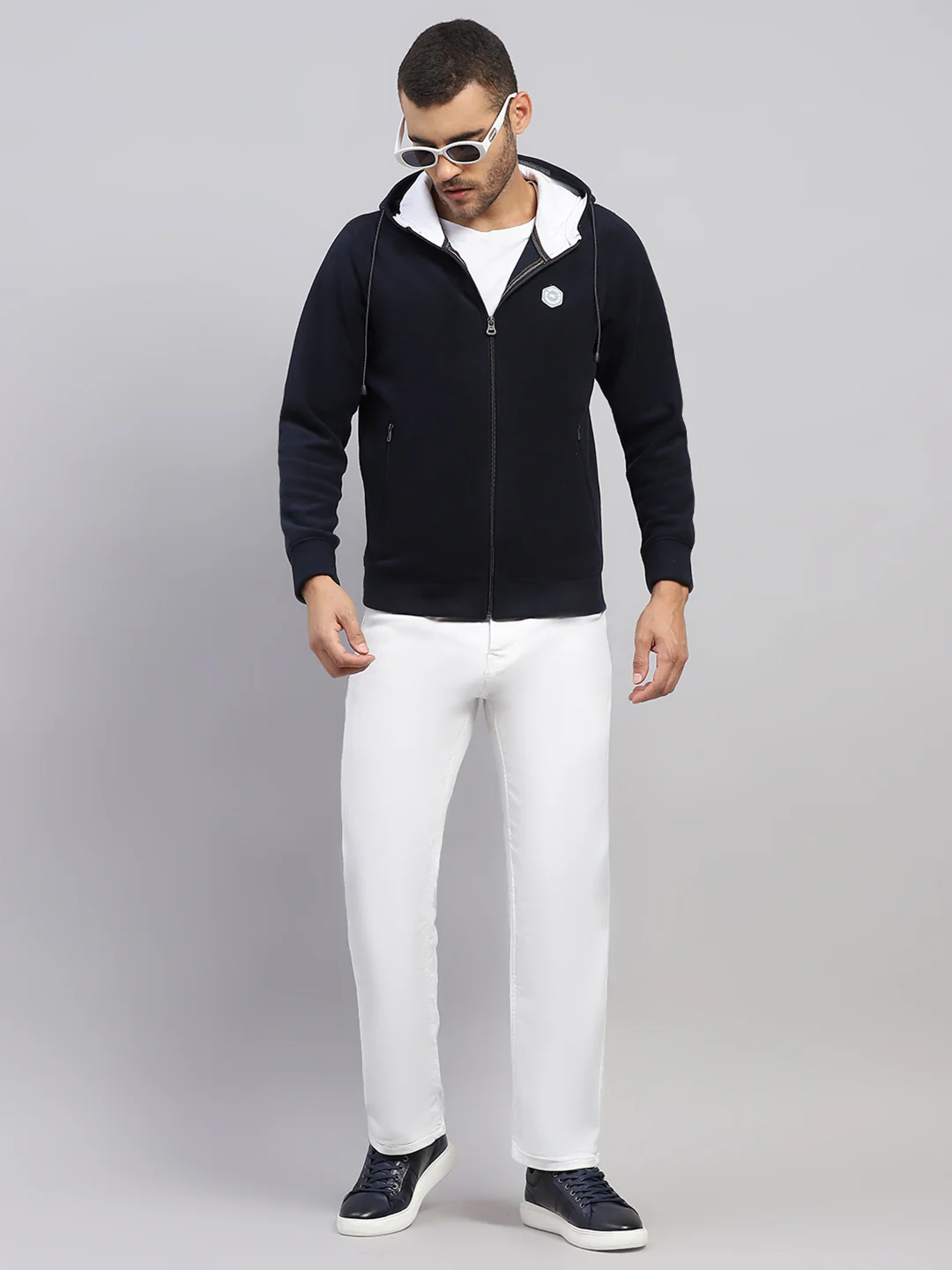 Men Navy Blue Solid Hooded Full Sleeve Sweatshirt - Image 2