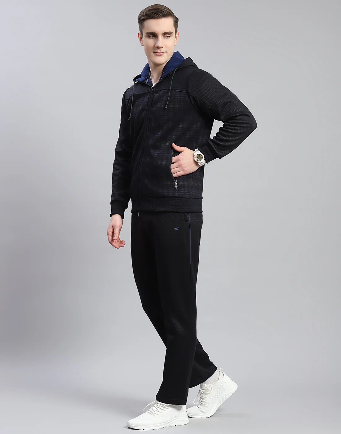 Men Navy Blue Solid Hooded Full Sleeve Tracksuit - Image 3