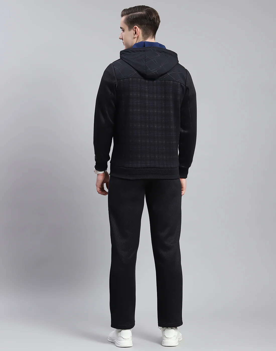 Men Navy Blue Solid Hooded Full Sleeve Tracksuit - Image 5