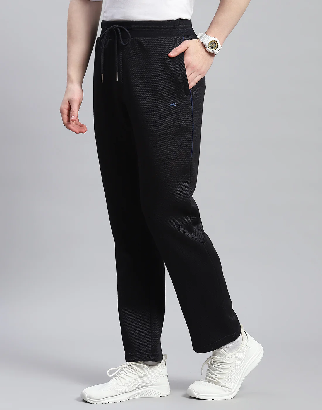 Men Navy Blue Solid Hooded Full Sleeve Tracksuit - Image 7