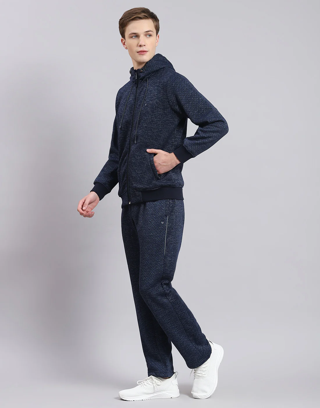 Men Navy Blue Solid Hooded Full Sleeve Tracksuit - Image 3