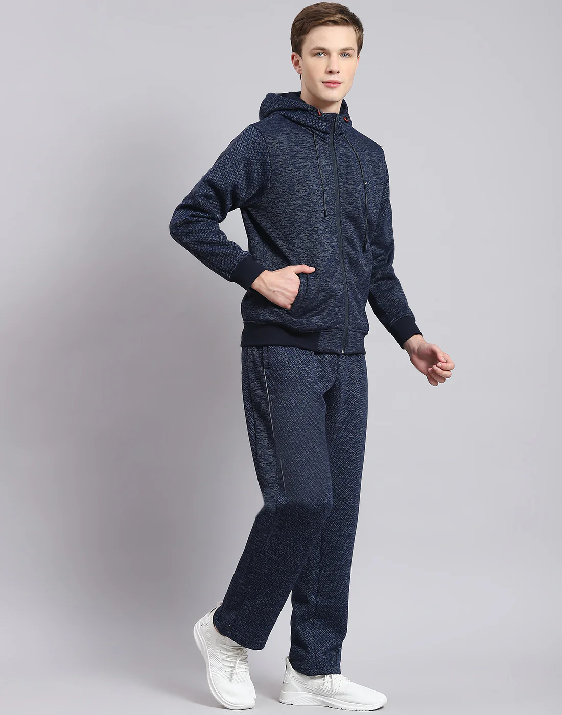 Men Navy Blue Solid Hooded Full Sleeve Tracksuit - Image 4