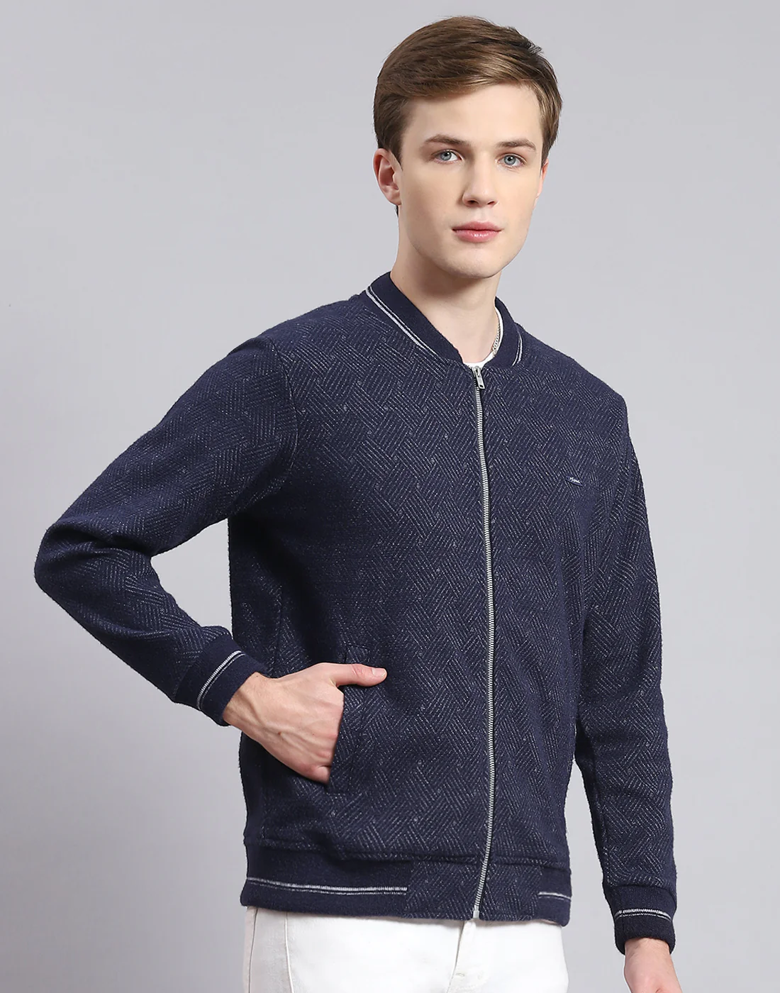 Men Navy Blue Solid Mandarin Collar Full Sleeve Sweatshirt - Image 4