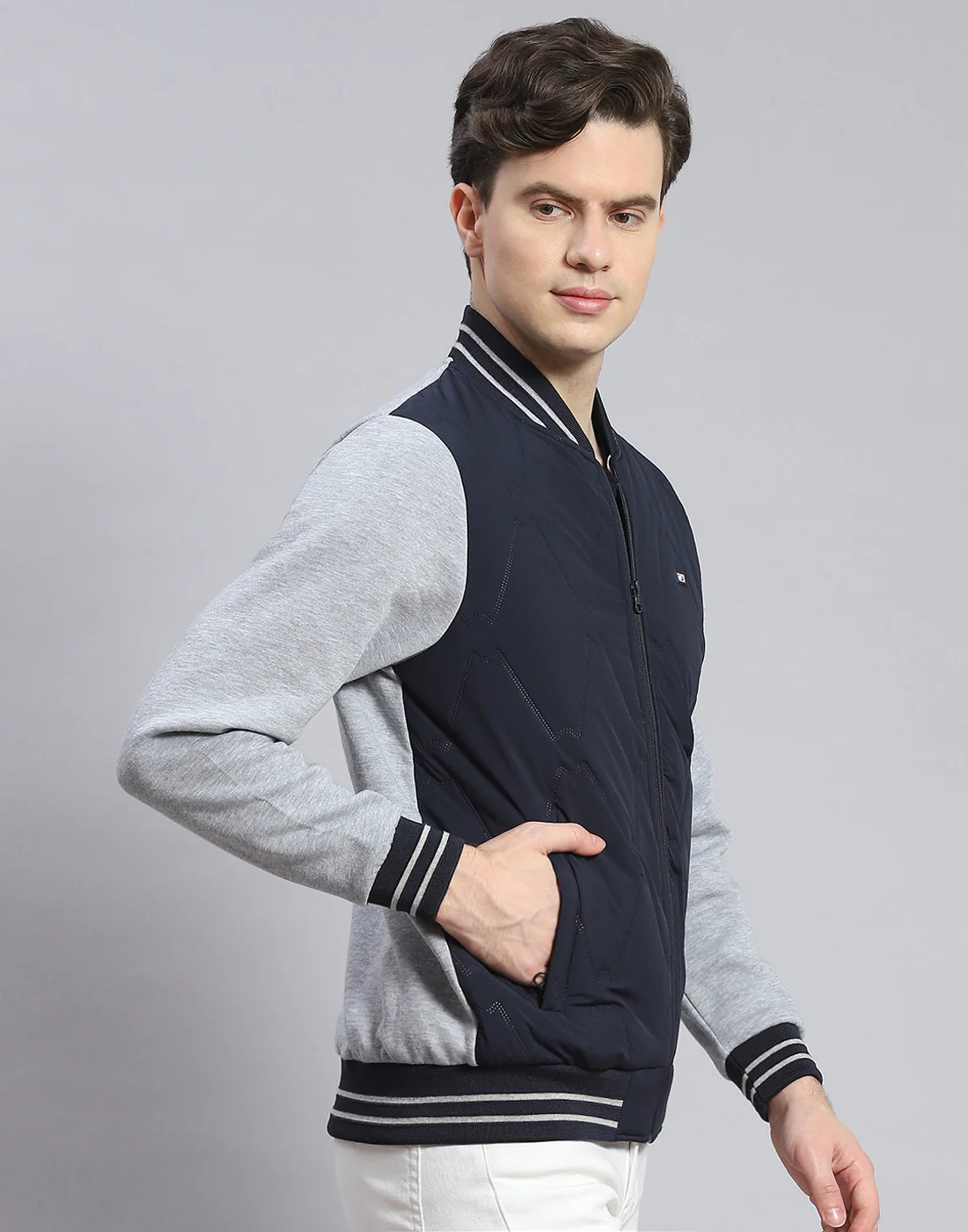 Men Navy Blue Solid Mandarin Collar Full Sleeve Sweatshirt - Image 4