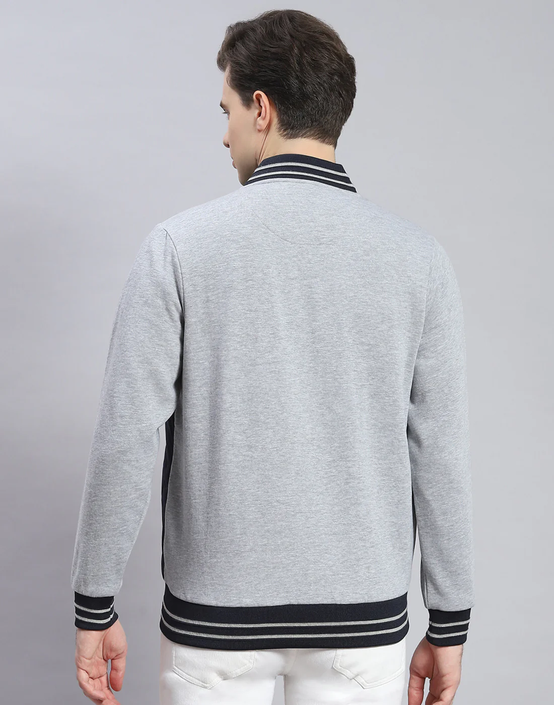 Men Navy Blue Solid Mandarin Collar Full Sleeve Sweatshirt - Image 5