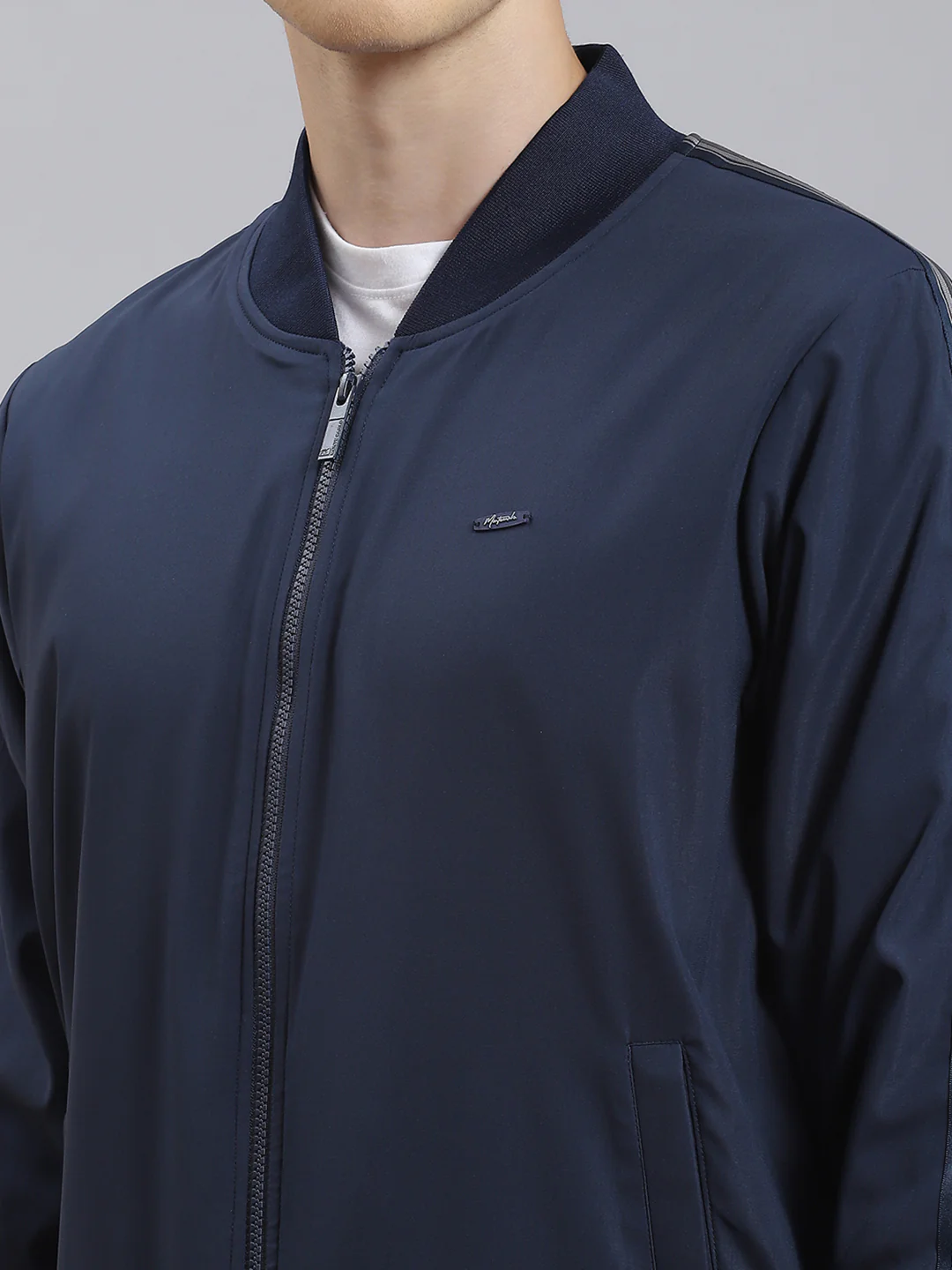 Men Navy Blue Solid Mandarin Collar Full Sleeve Tracksuit - Image 6