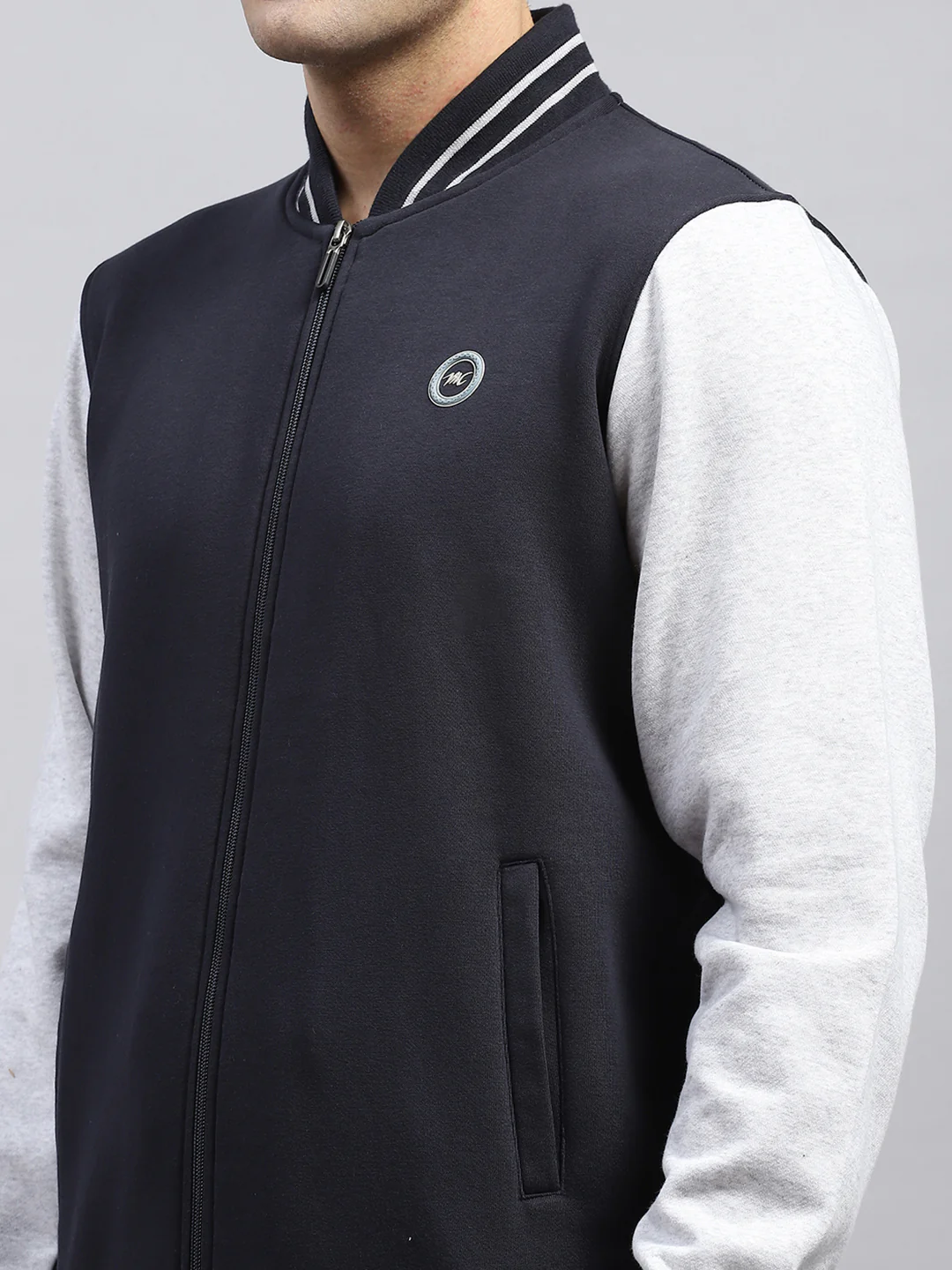 Men Navy Blue Solid Mock Neck Full Sleeve Sweatshirt - Image 7
