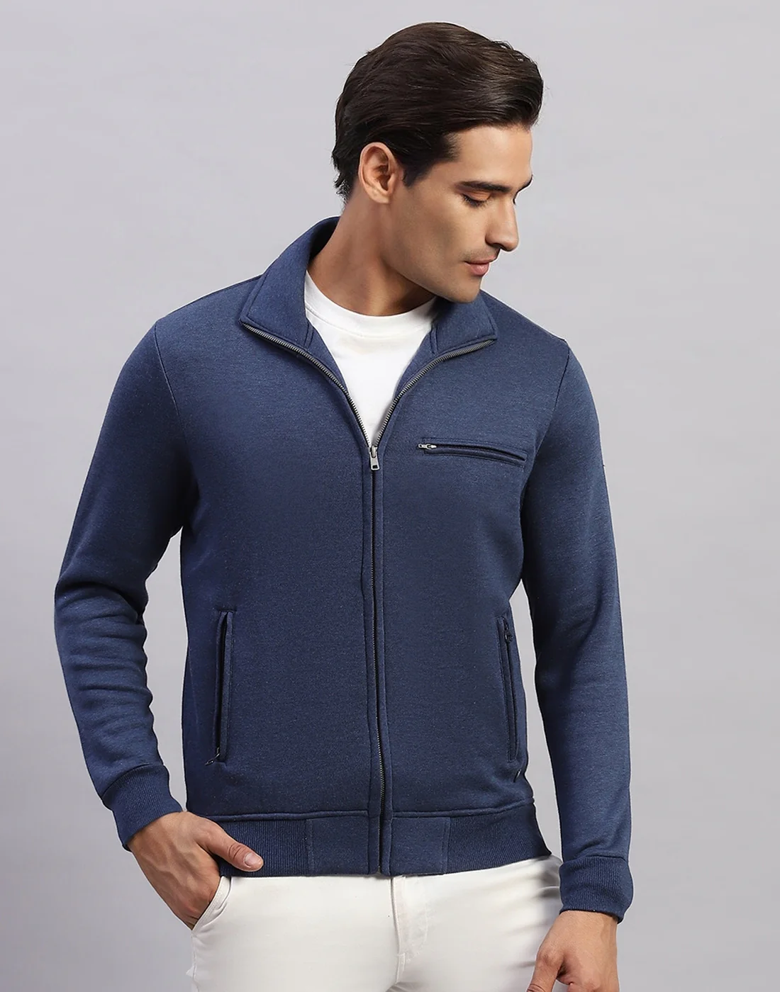 Men Navy Blue Solid Mock Neck Full Sleeve Sweatshirt - Image 2