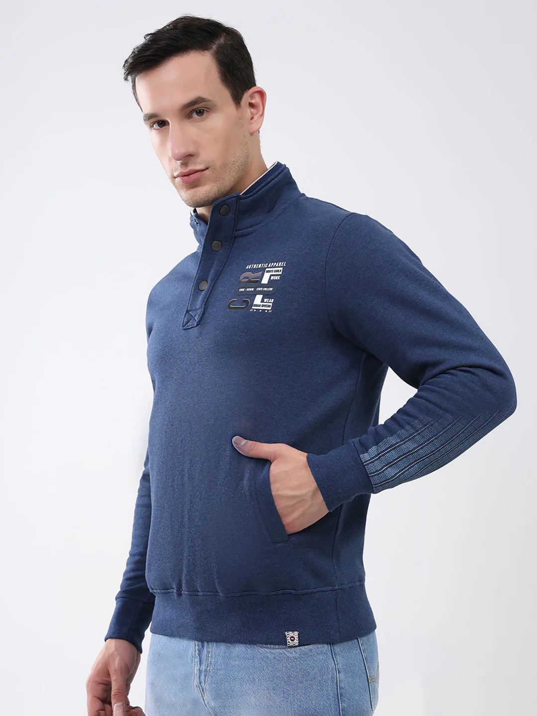 Men Navy Blue Solid Mock Neck Full Sleeve Sweatshirt - Image 3