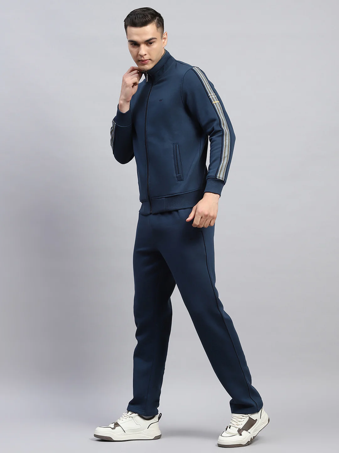 Men Navy Blue Solid Mock Neck Full Sleeve Winter Tracksuit - Image 3