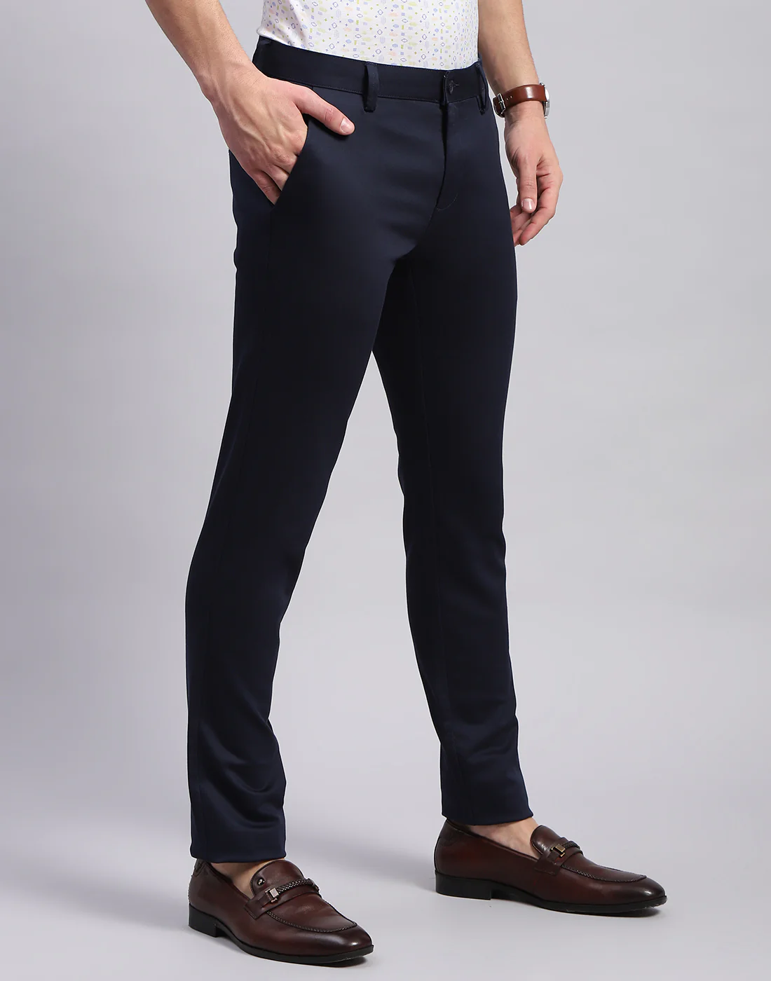 Men Navy Blue Solid Regular Fit Trouser - Image 4