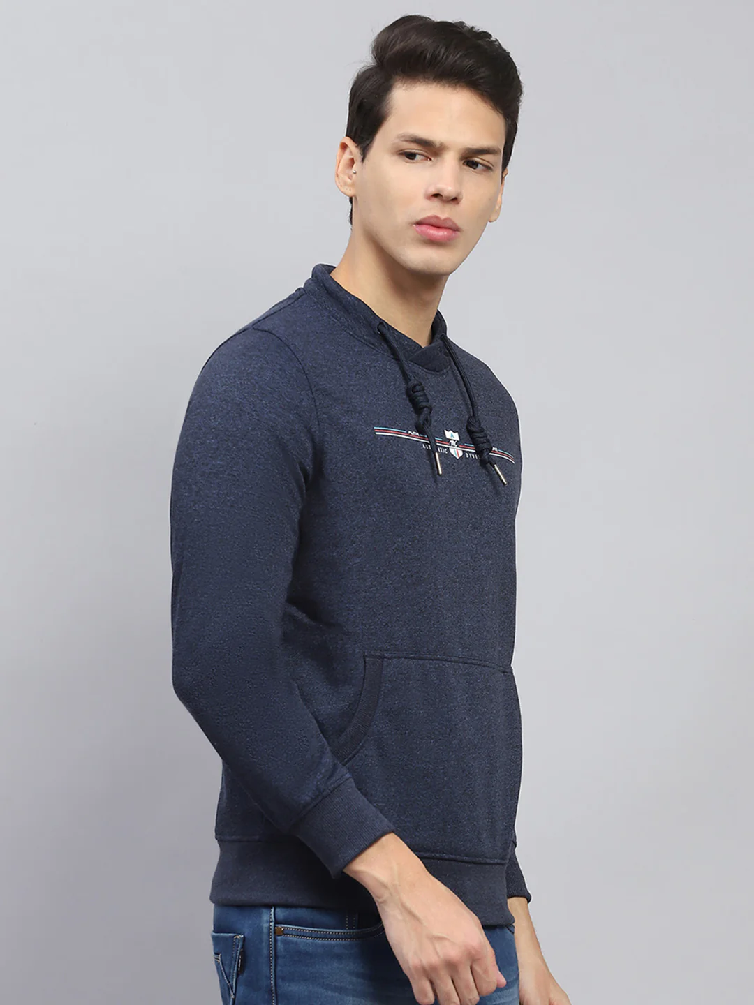 Men Navy Blue Solid Round Neck Full Sleeve Sweatshirt - Image 3