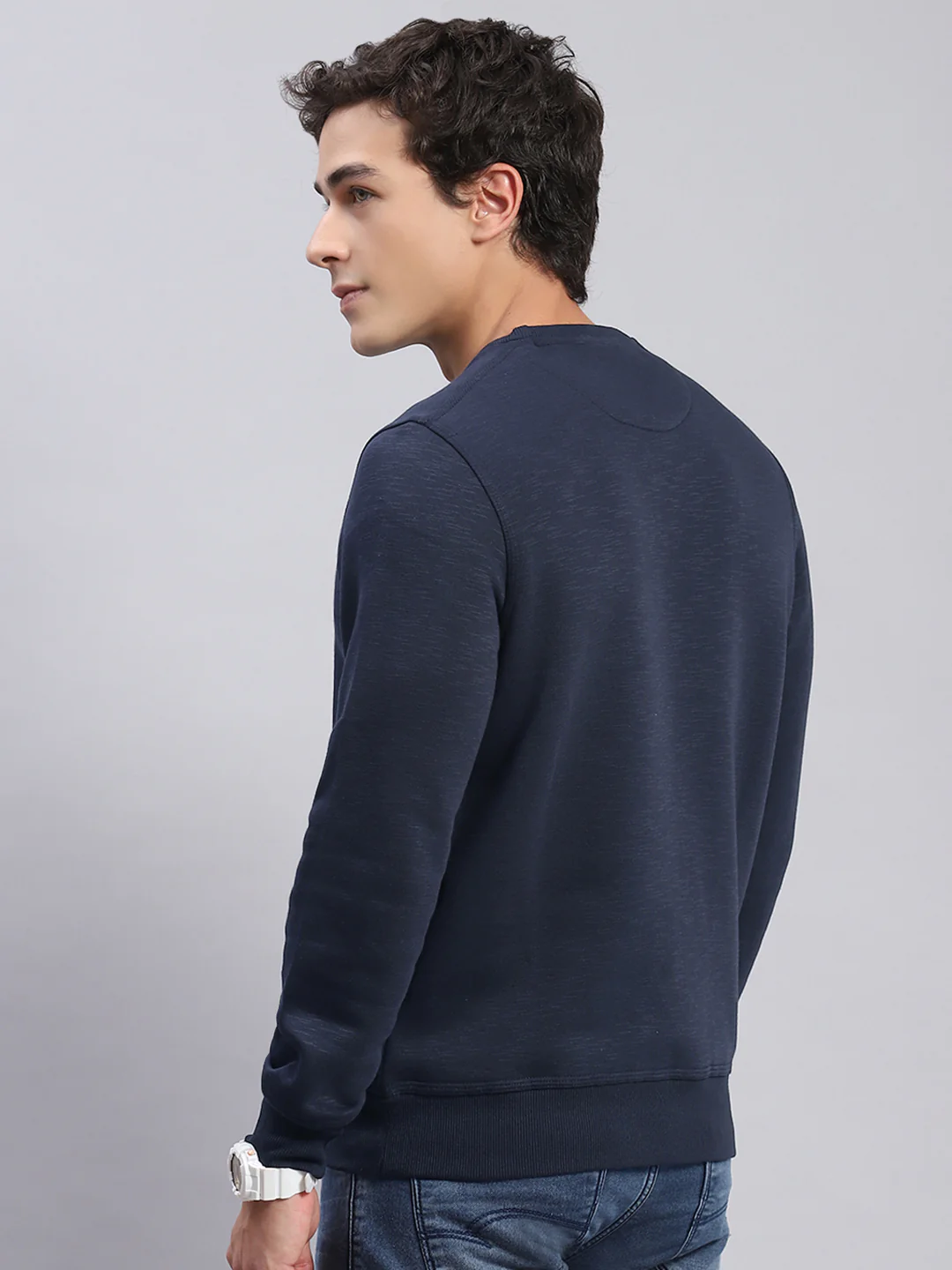 Men Navy Blue Solid Round Neck Full Sleeve Sweatshirts - Image 5