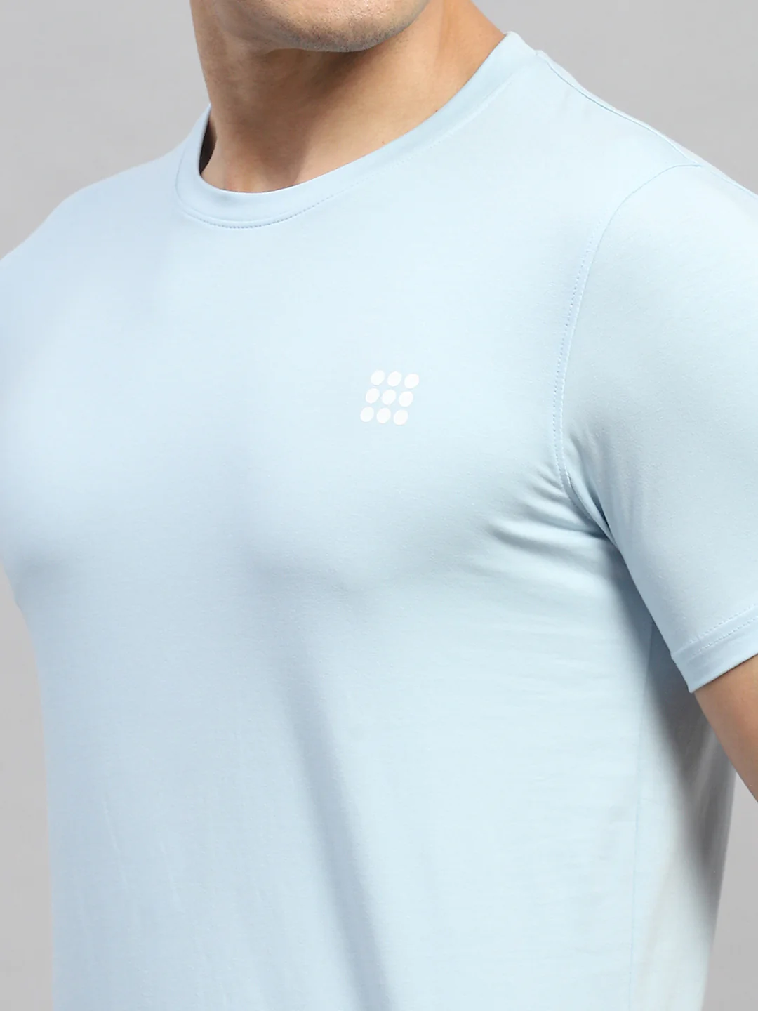 Rock.it Men Sky Blue Solid Round Neck Half Sleeve T-Shirt - Image 6