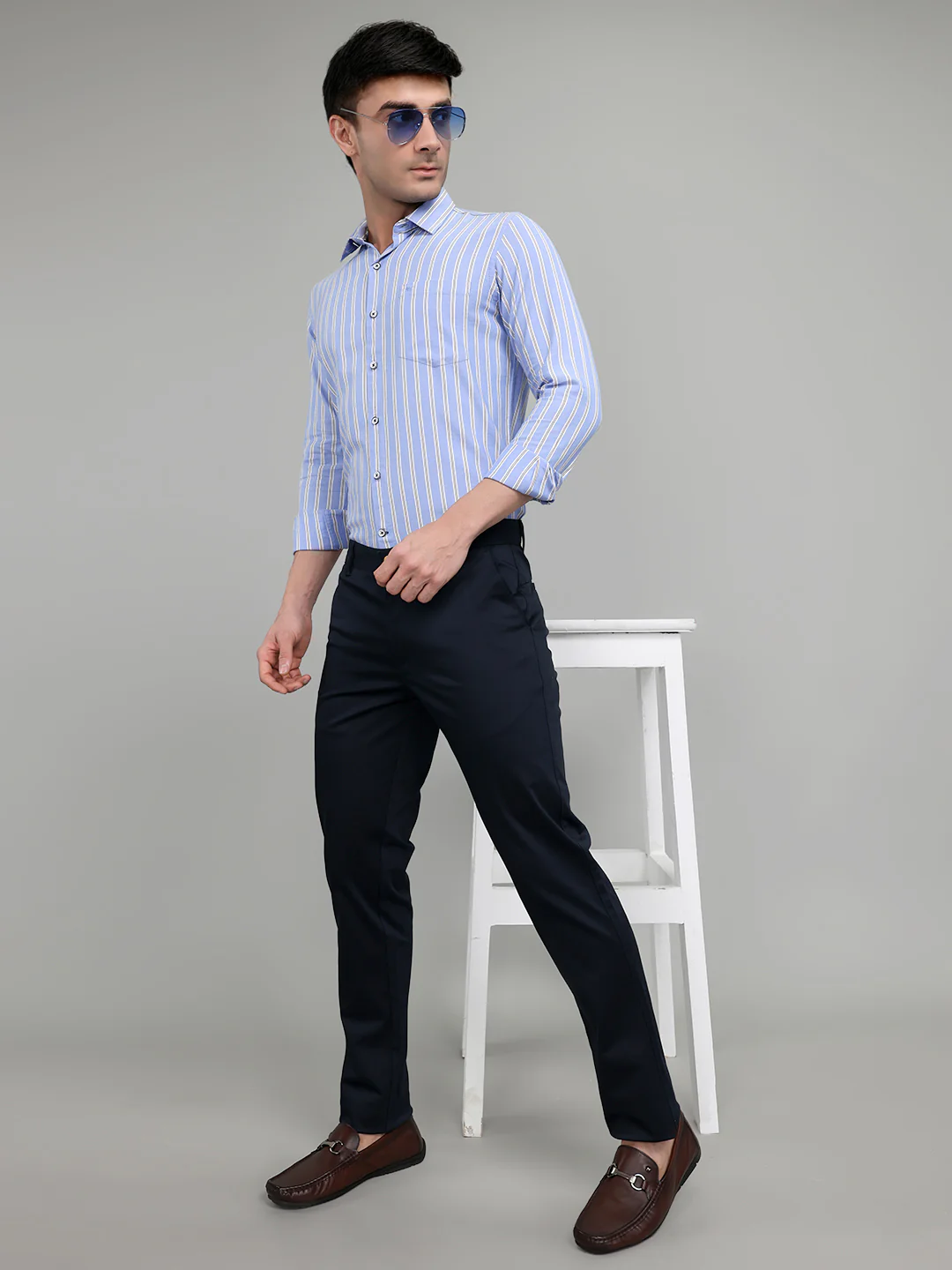 Men Navy Blue Solid Slim Fit Trouser - Image 6