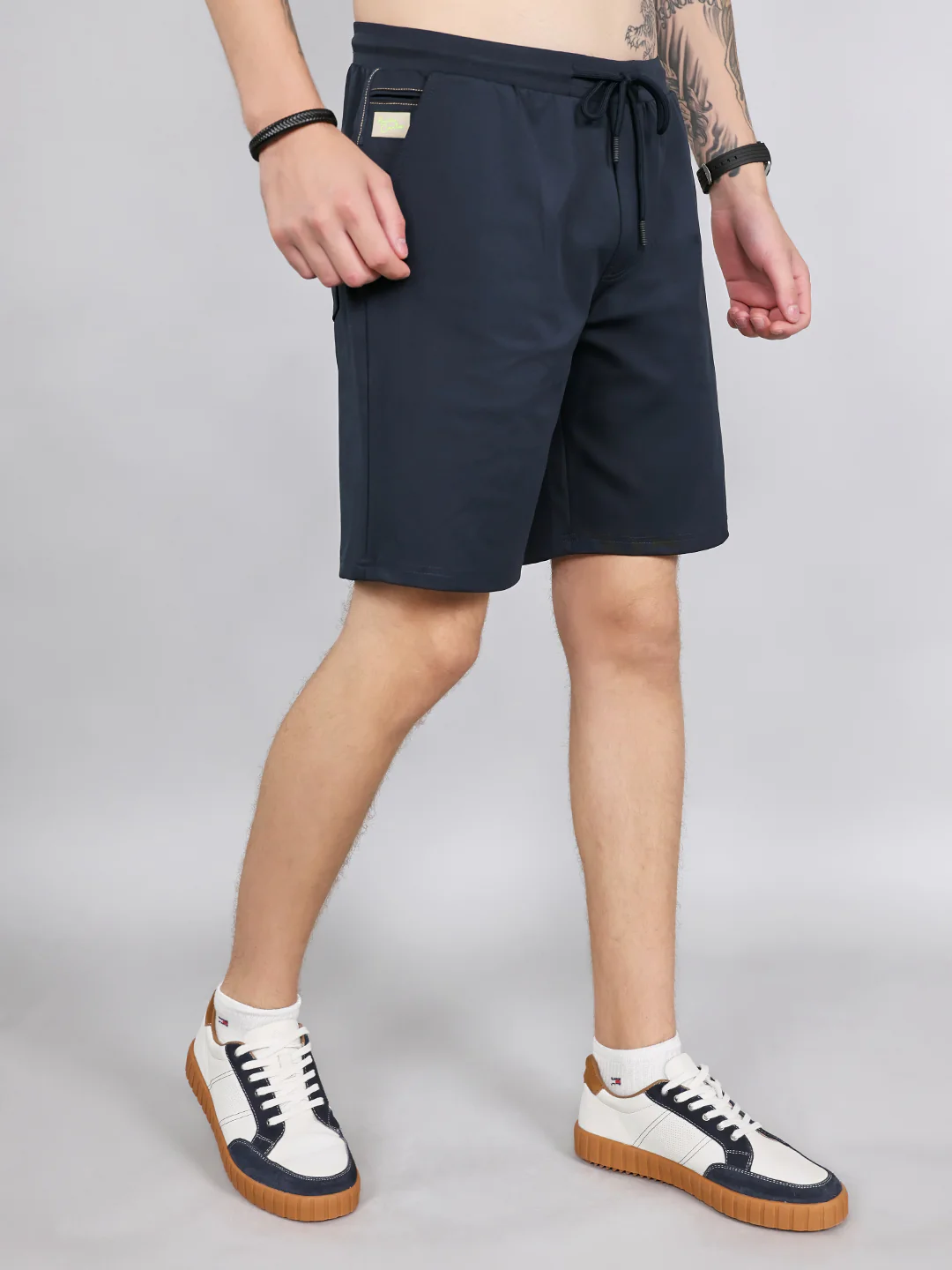 Men Navy Blue Solid Smart Fit Bermuda - Image 3